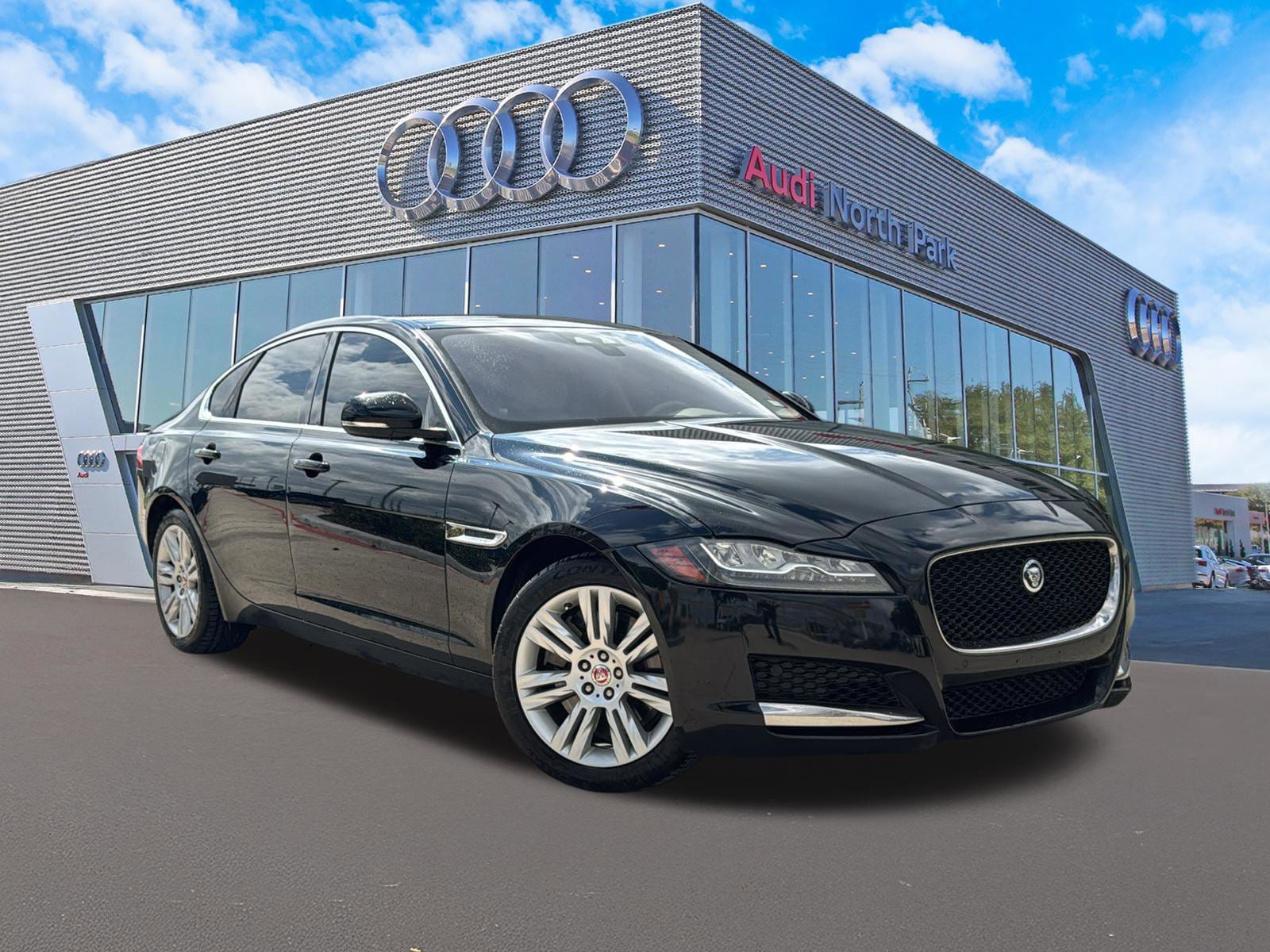 2016 Jaguar XF 35t Premium's photo