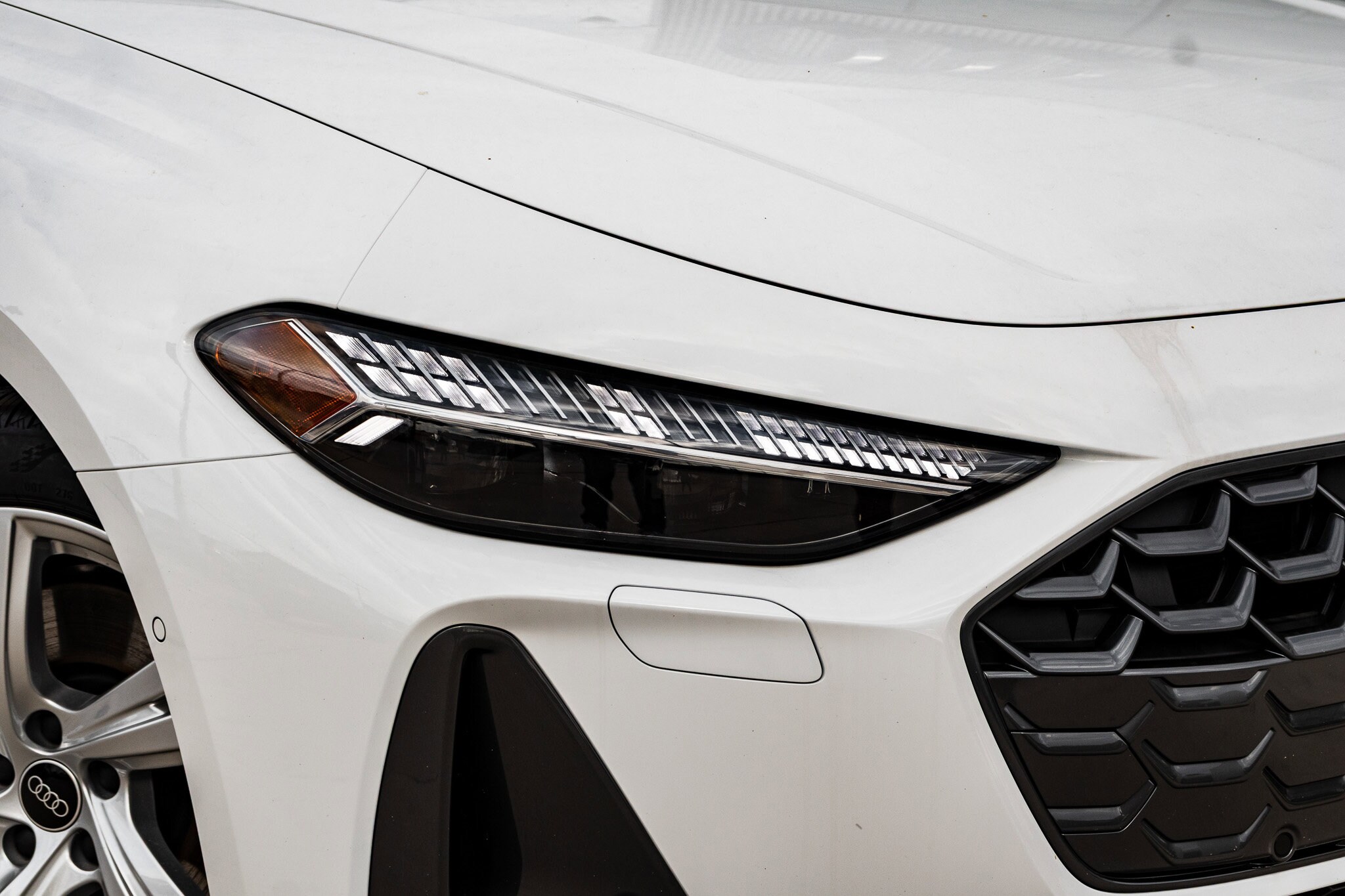 2025 Audi A5 2.0T Prestige photo 2