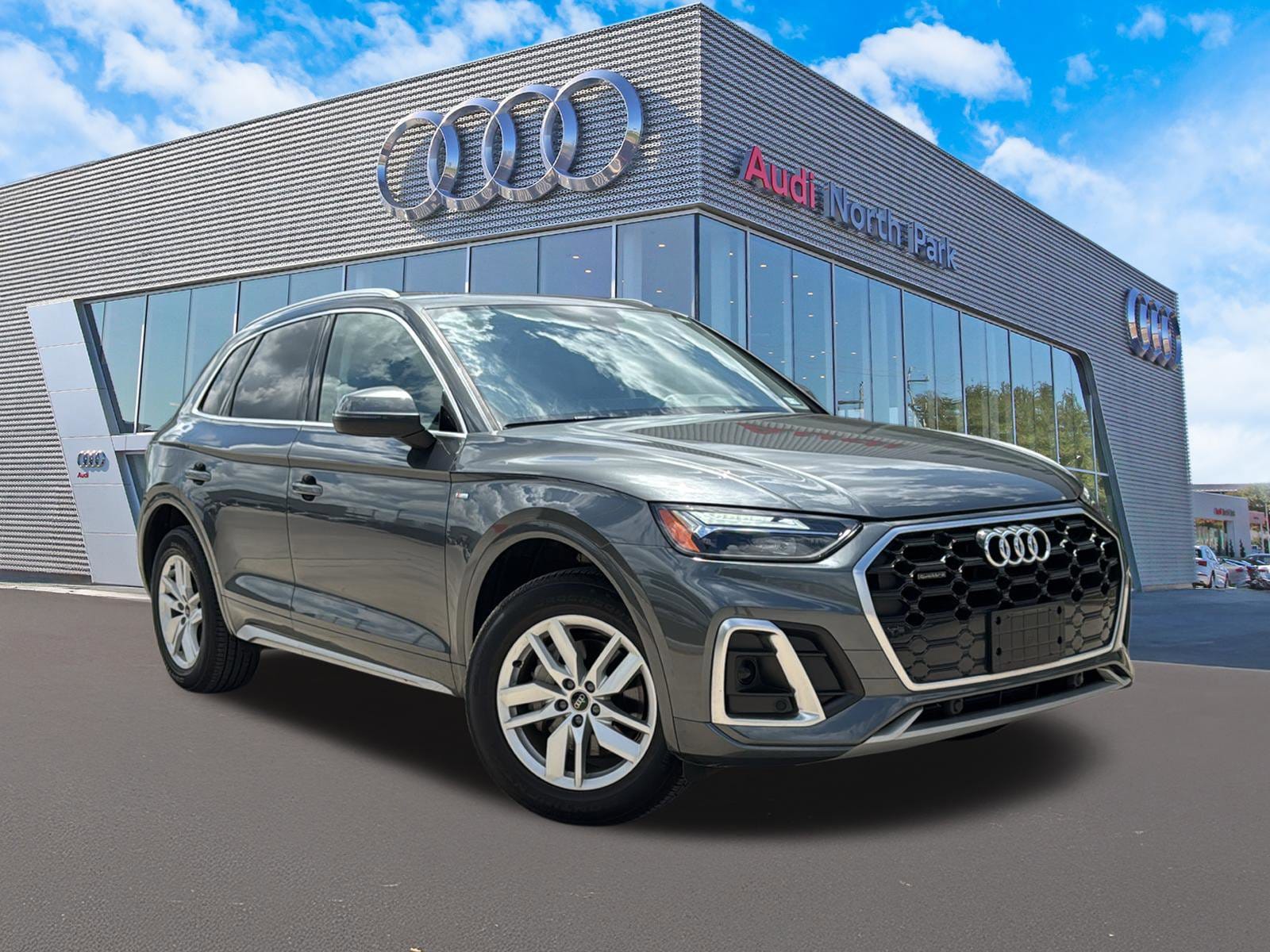 2023 Audi Q5 45 Premium's photo