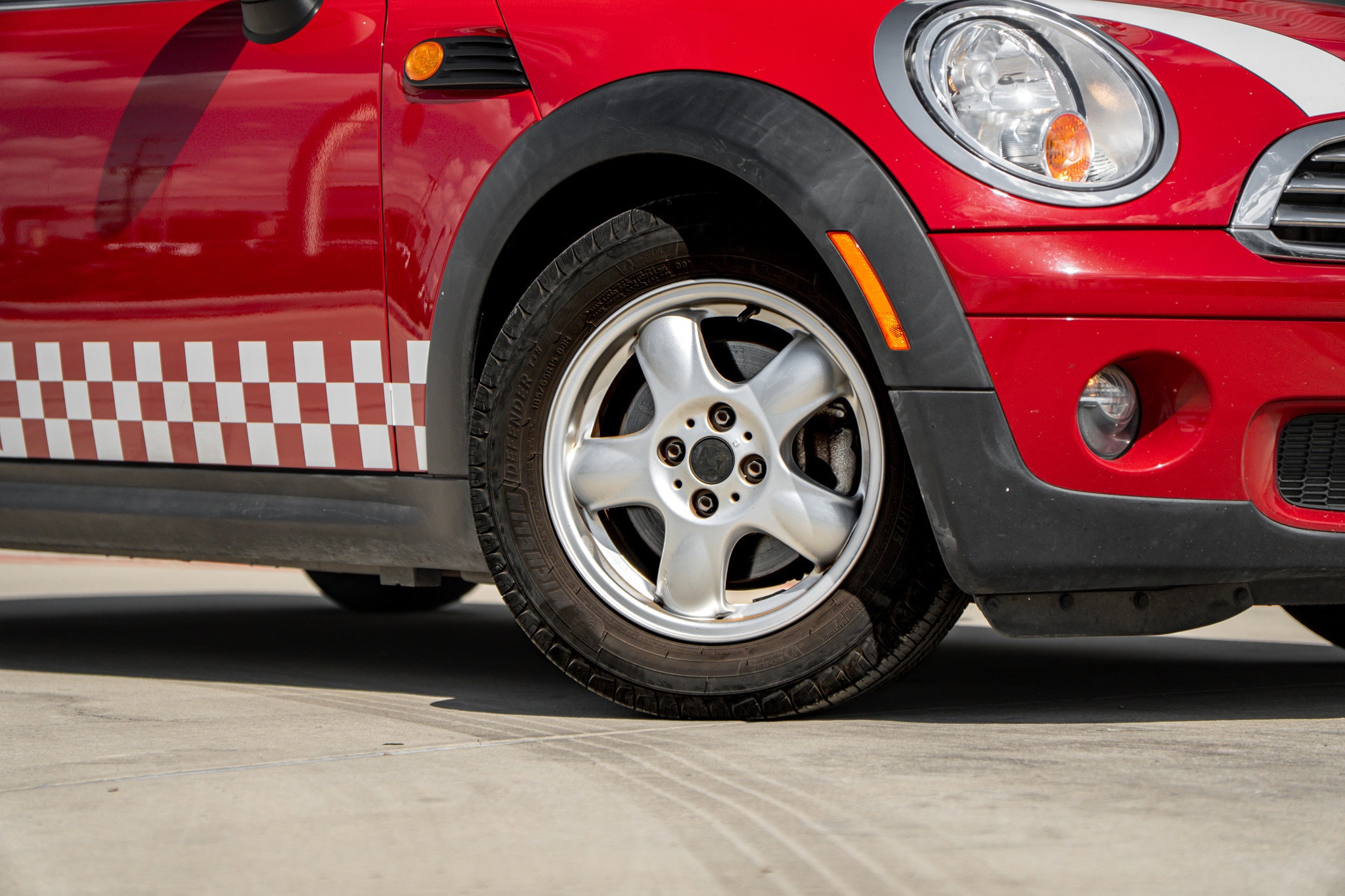 Used 2010 MINI Cooper Base with VIN WMWMF3C51ATZ27871 for sale in Selma, TX