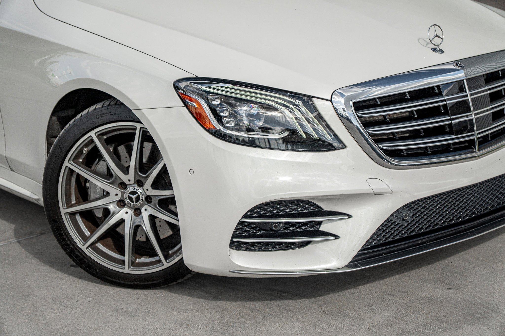 2020 Mercedes Benz S 560 AMG photo 2