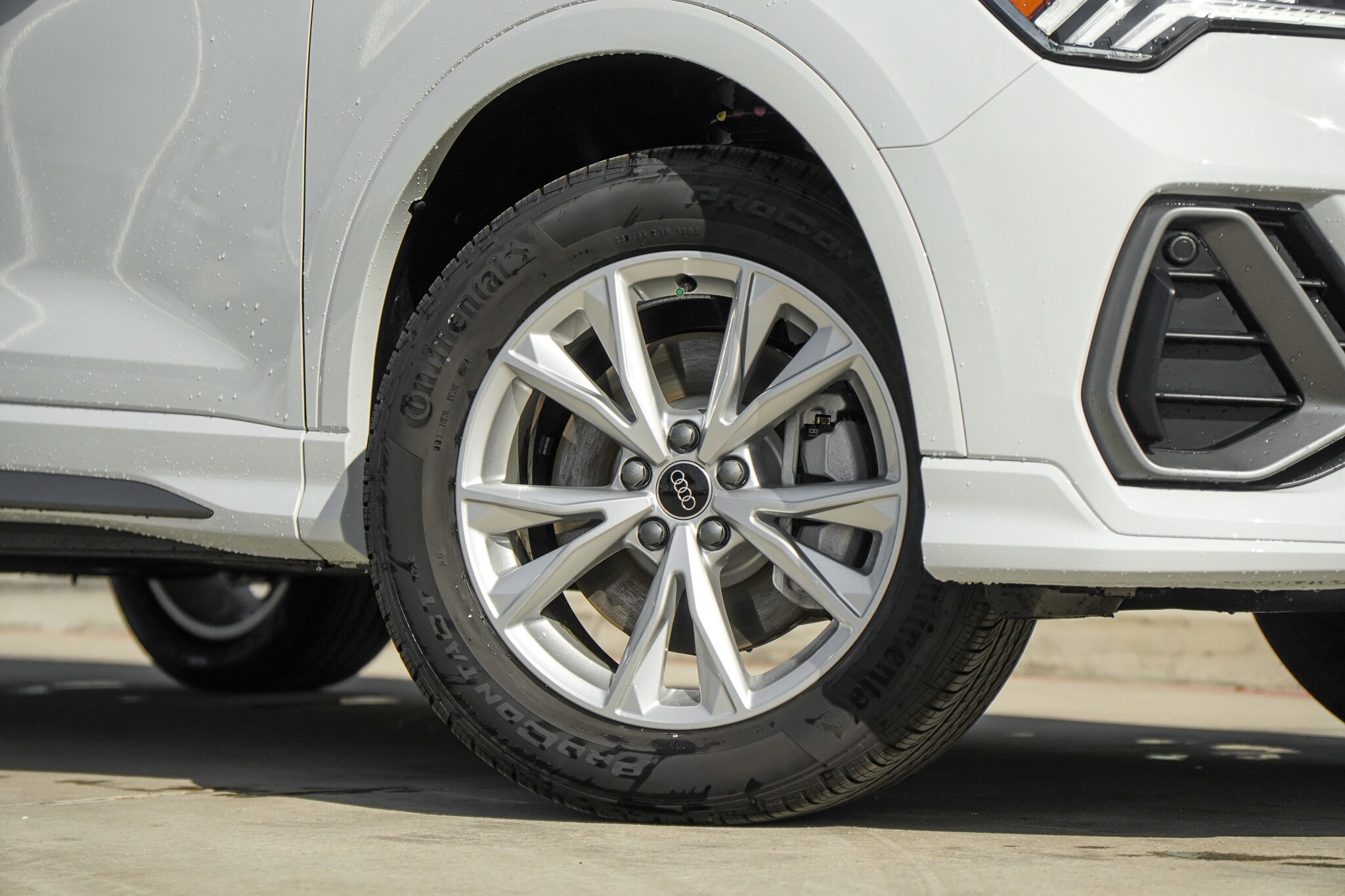 2025 Audi Q3 S line Premium Plus photo 2