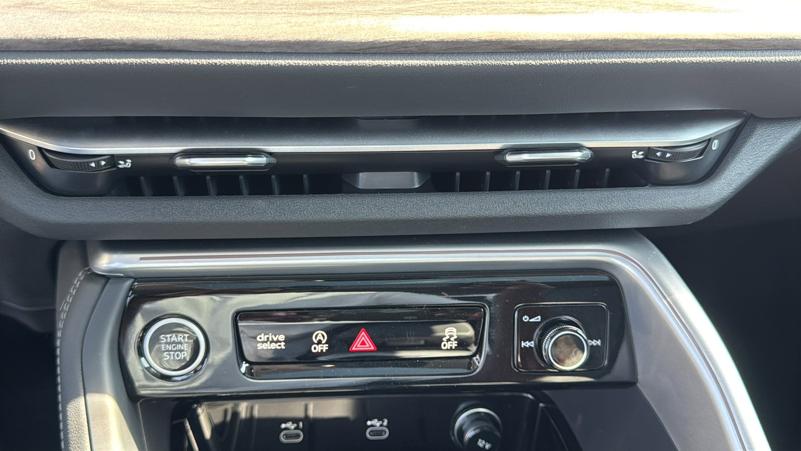 2025 Audi Q5 Premium - Photo 20