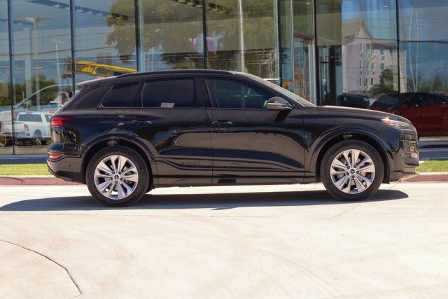 2025 Audi Q6 E-tron Premium Plus photo 3