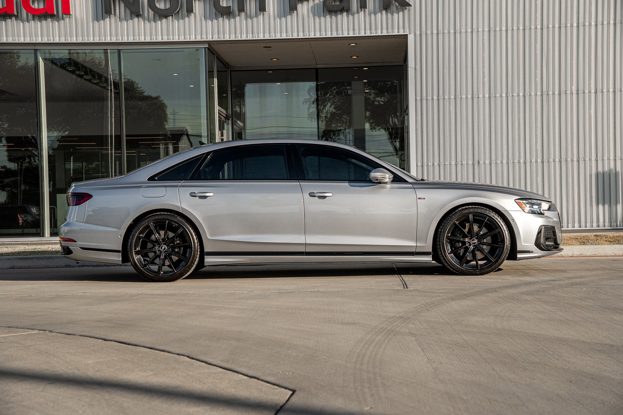 2024 Audi A8 L 55 photo 3
