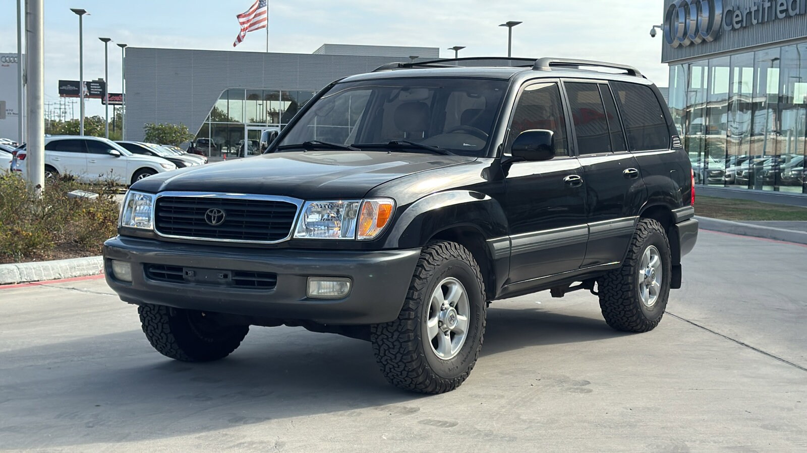 2002 Toyota Land Cruiser VX photo 3