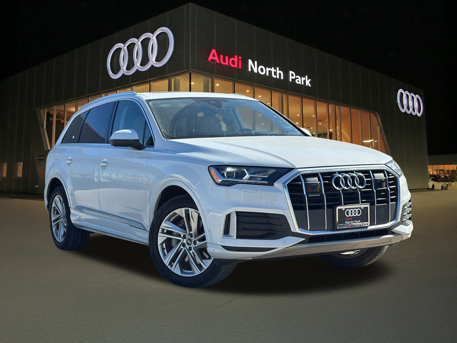 2023 Audi Q7 Premium Plus's photo