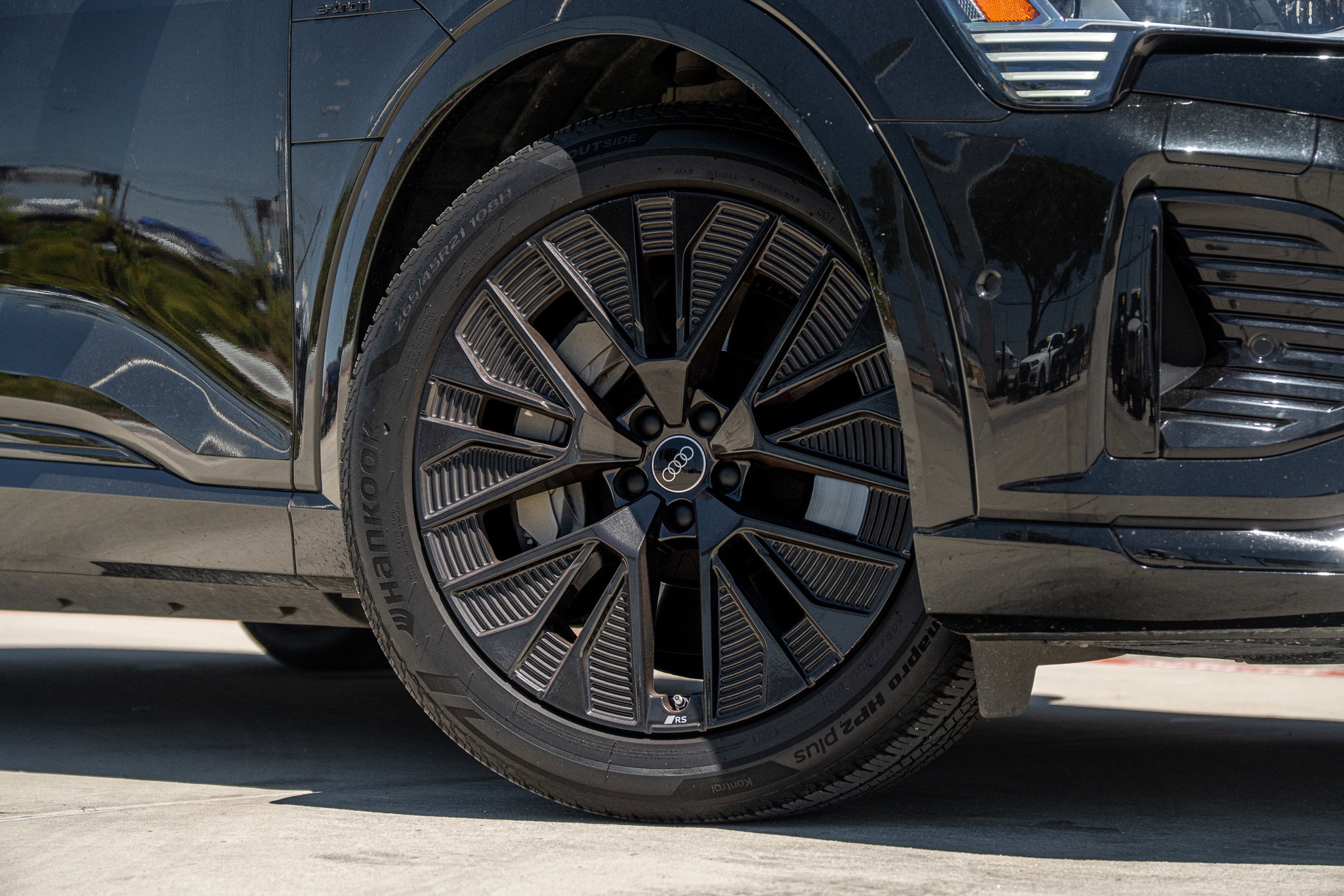 Used 2024 Audi Q8 e-tron Prestige with VIN WA16AAGE5RB014146 for sale in Selma, TX