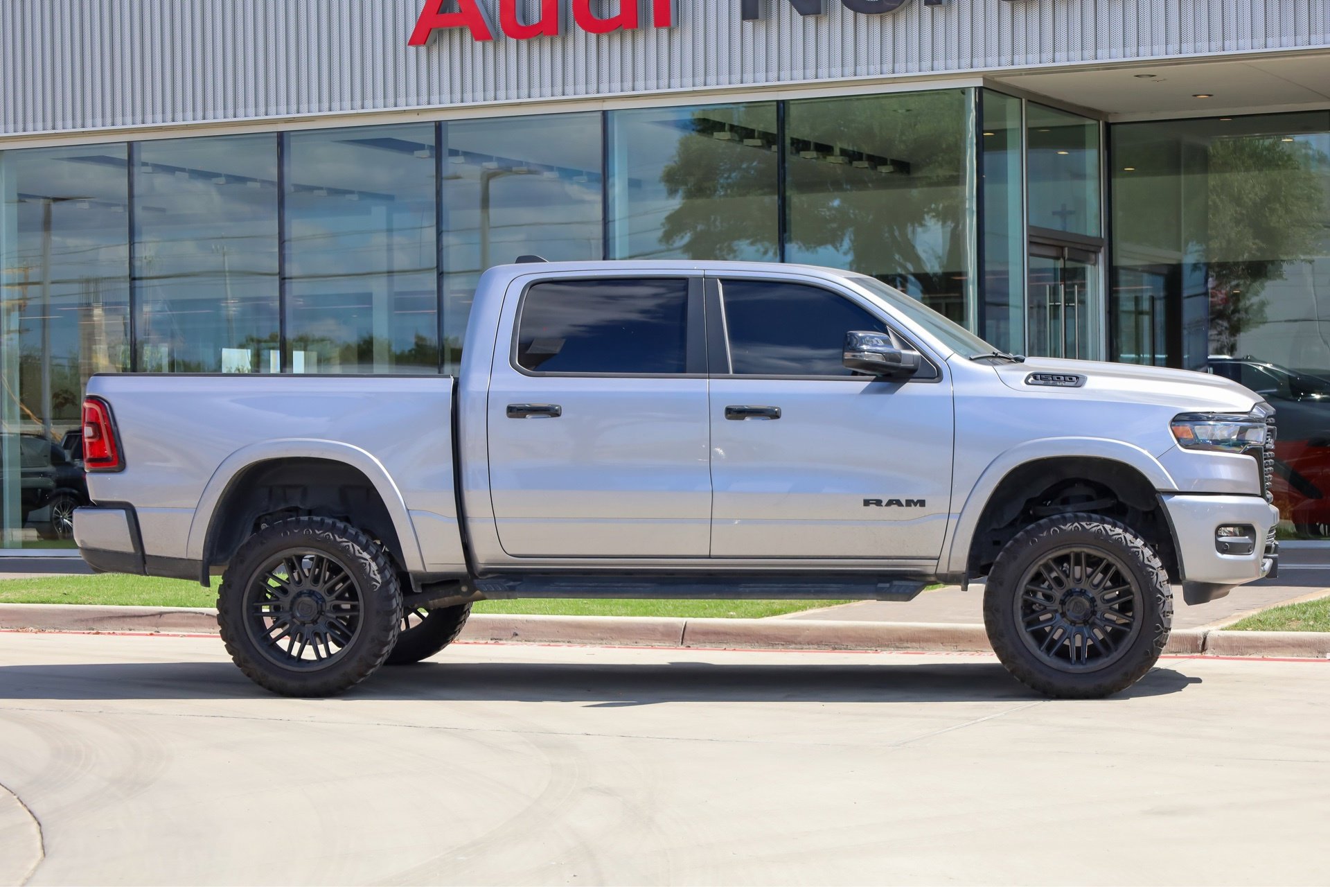 2025 Ram 1500 Big Horn Lone Star photo 4