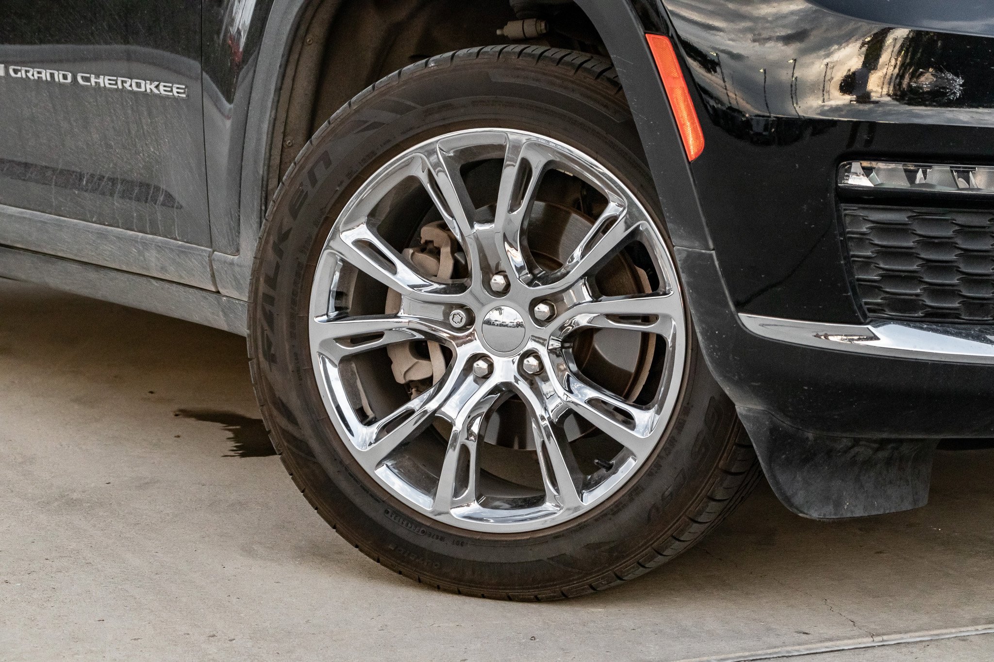 2022 Jeep Cherokee Limited photo 2