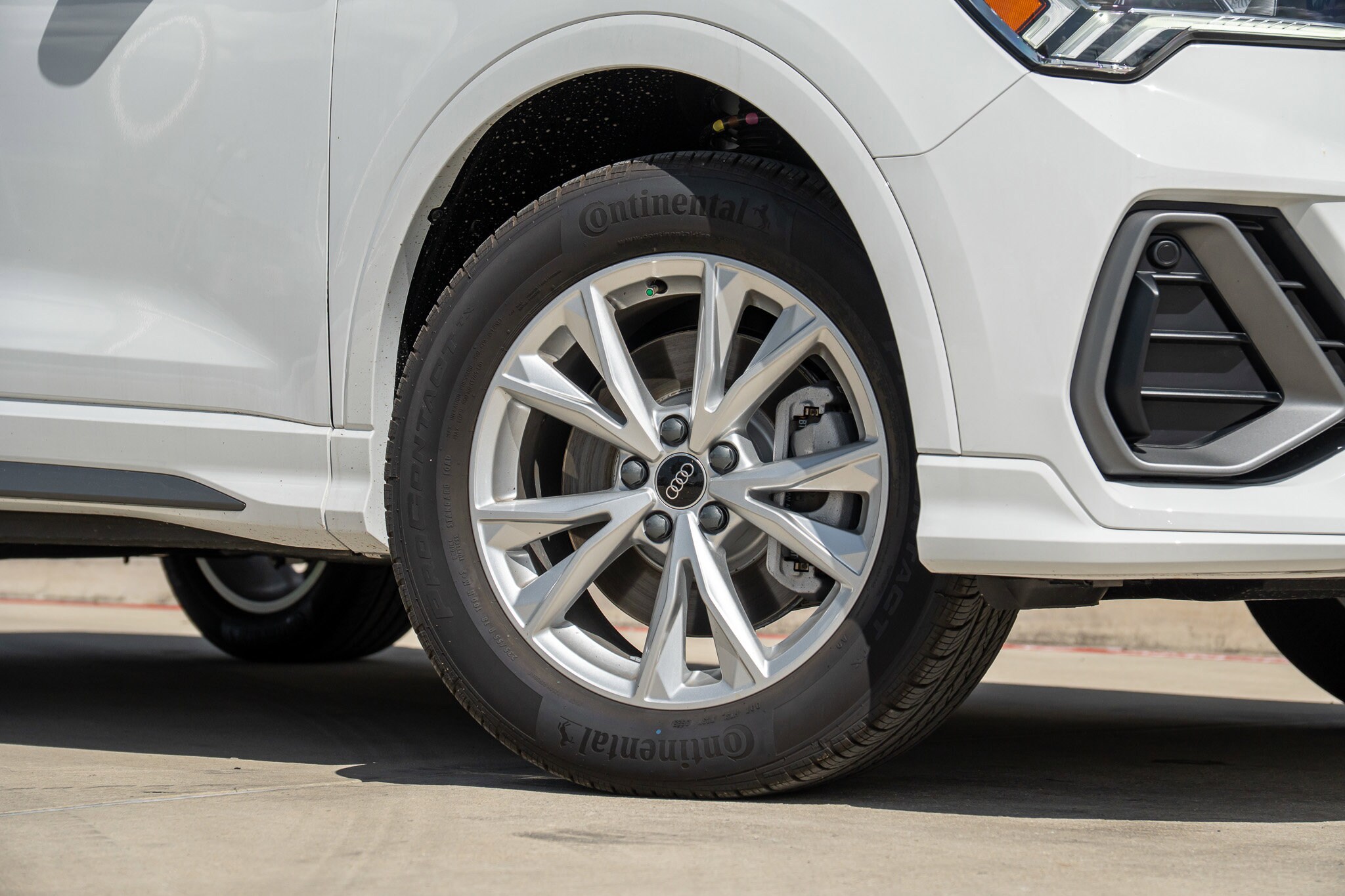 2025 Audi Q3 S line Premium Plus photo 2