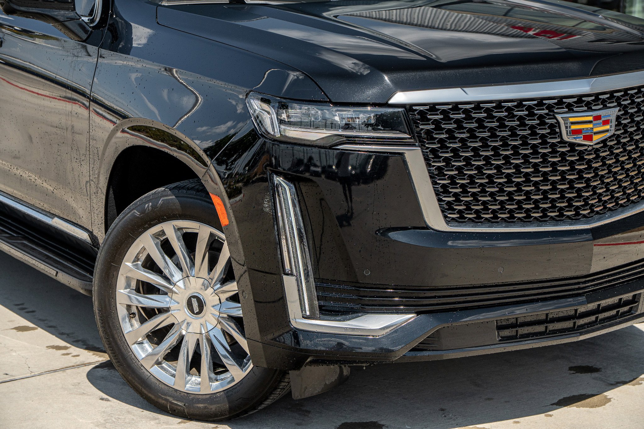 2023 Cadillac Escalade ESV Premium Luxury photo 3