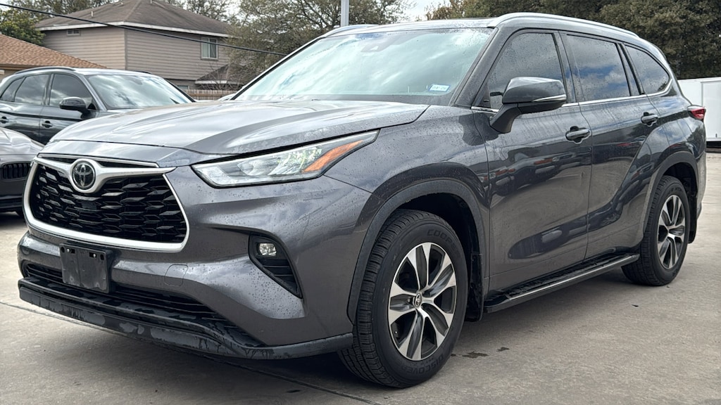 Used 2020 Toyota Highlander XLE SUV