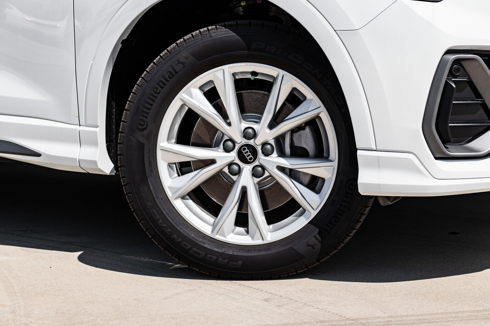 2025 Audi Q3 S line Premium Plus photo 3