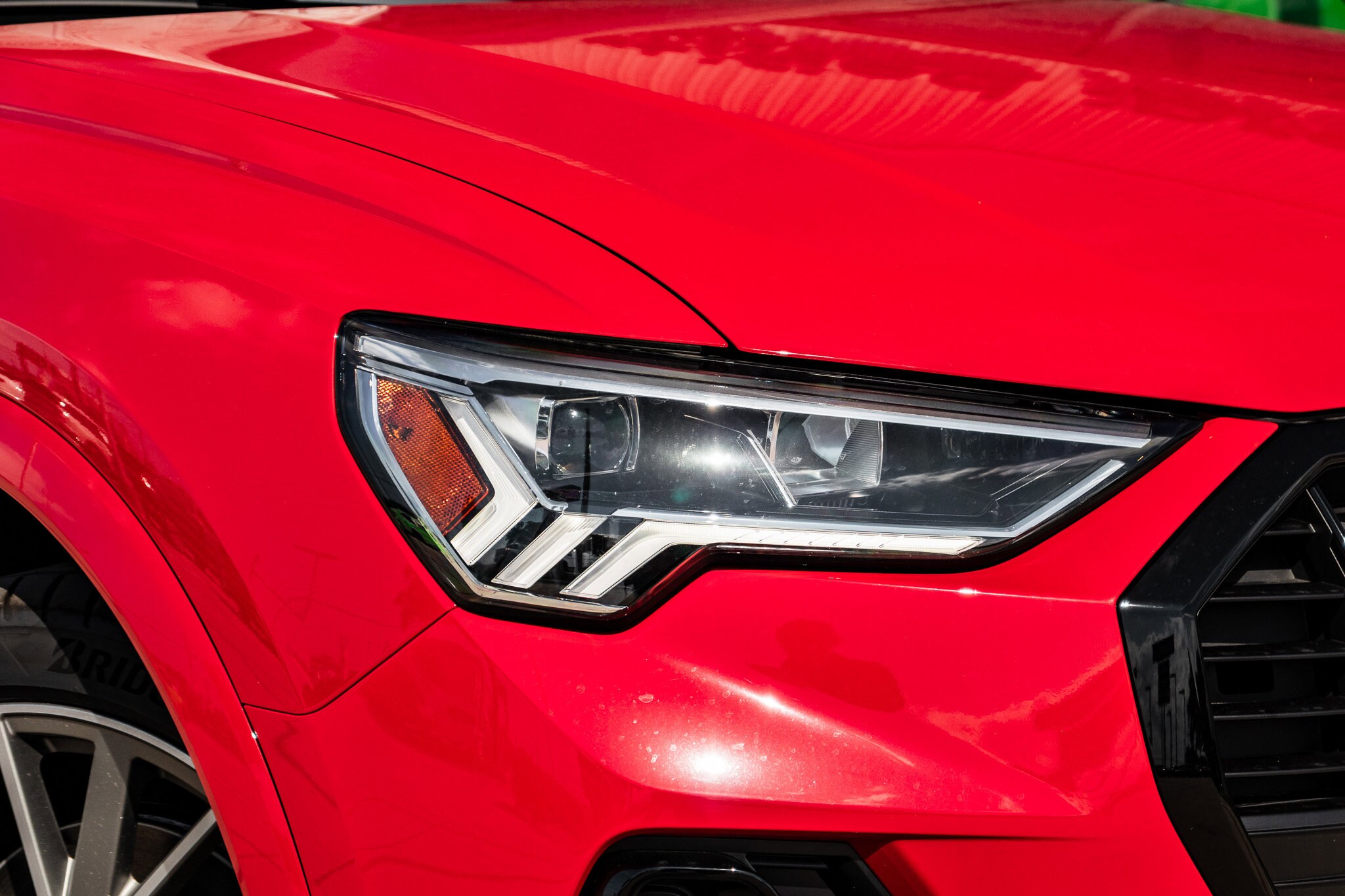 2025 Audi Q3 S line Premium Plus photo 2