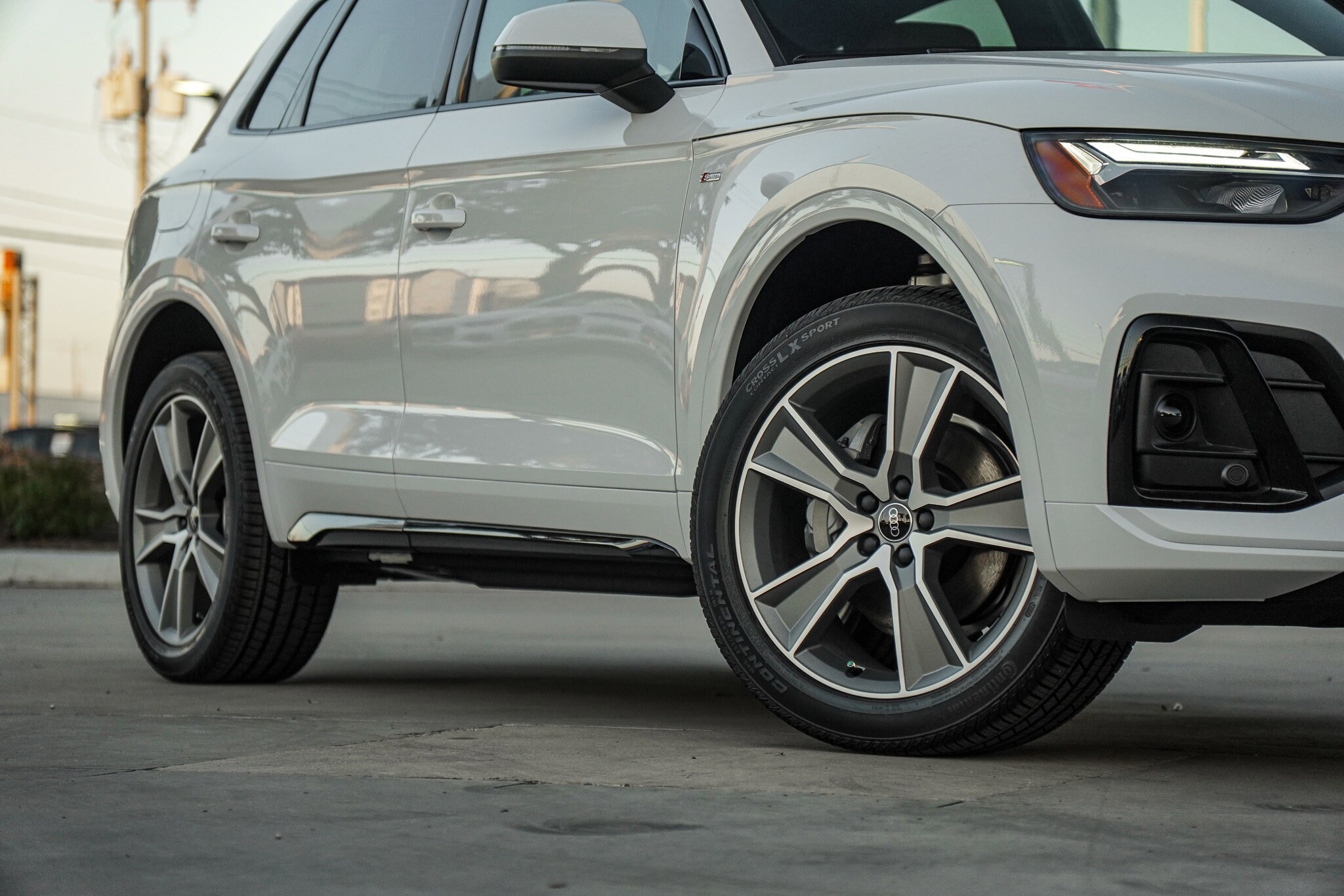 2025 Audi Q5 S line Premium photo 2