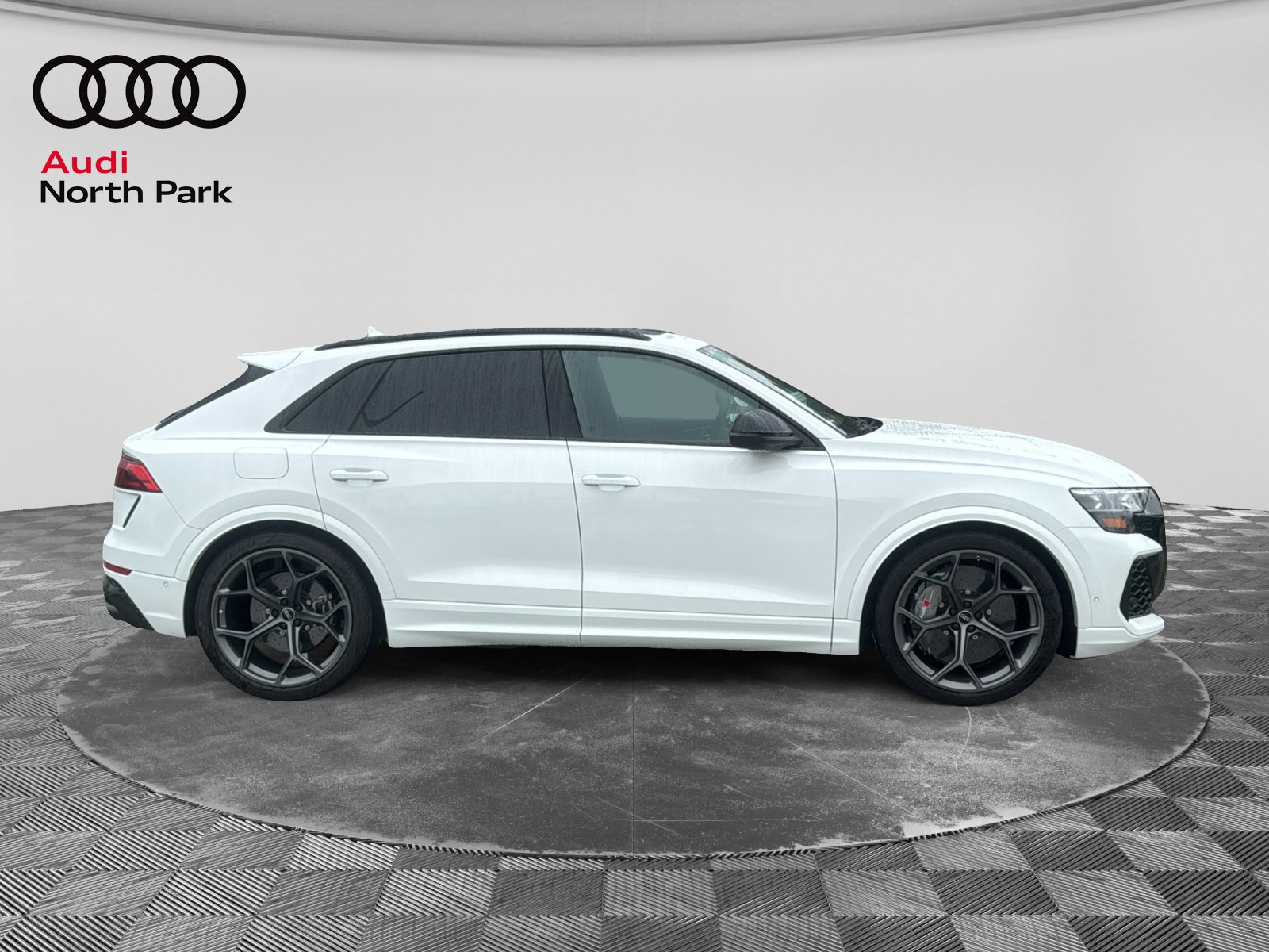 2026 Audi RS Q8 Base - Photo 8