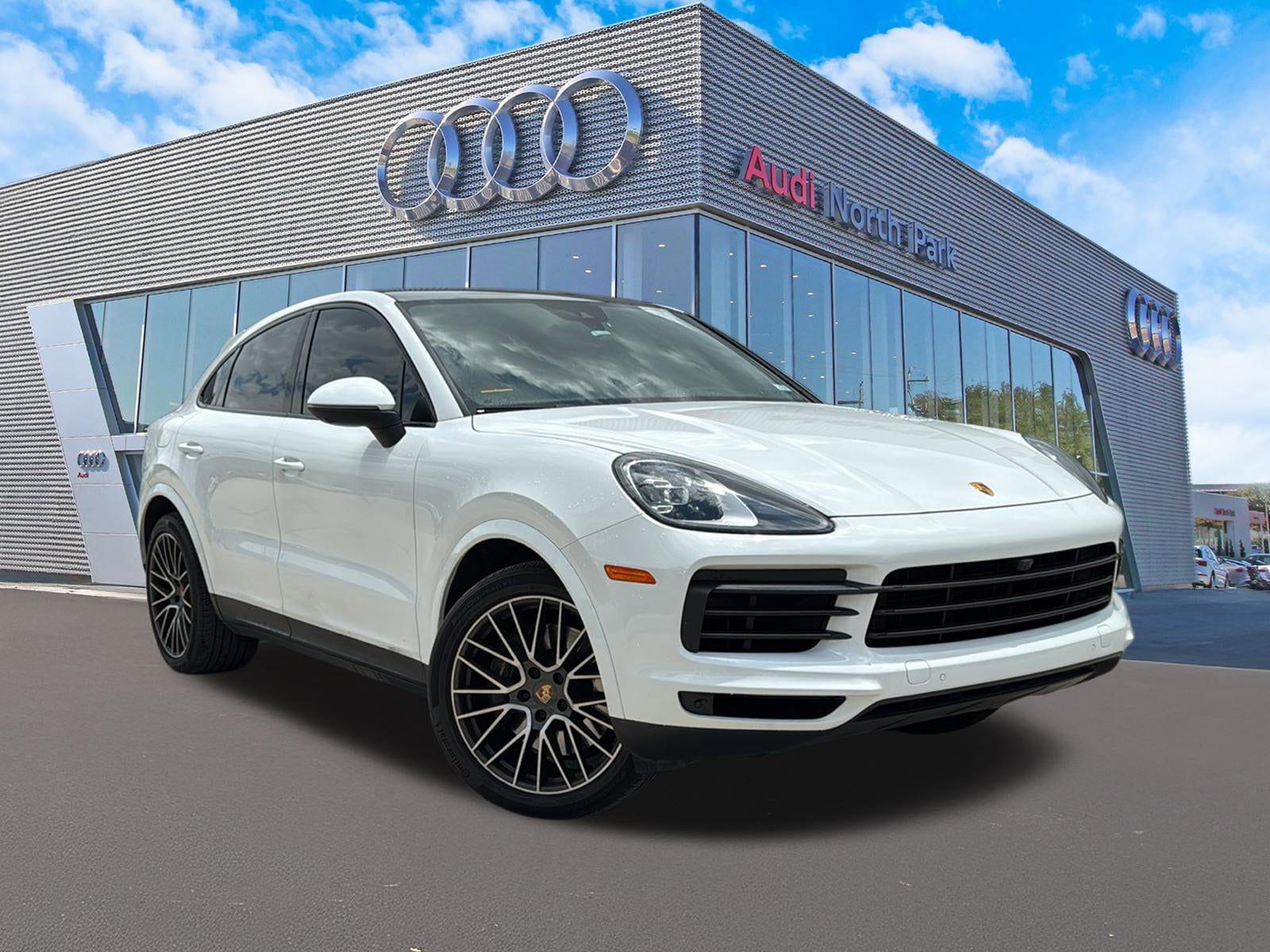 2023 Porsche Cayenne Platinum Edition's photo