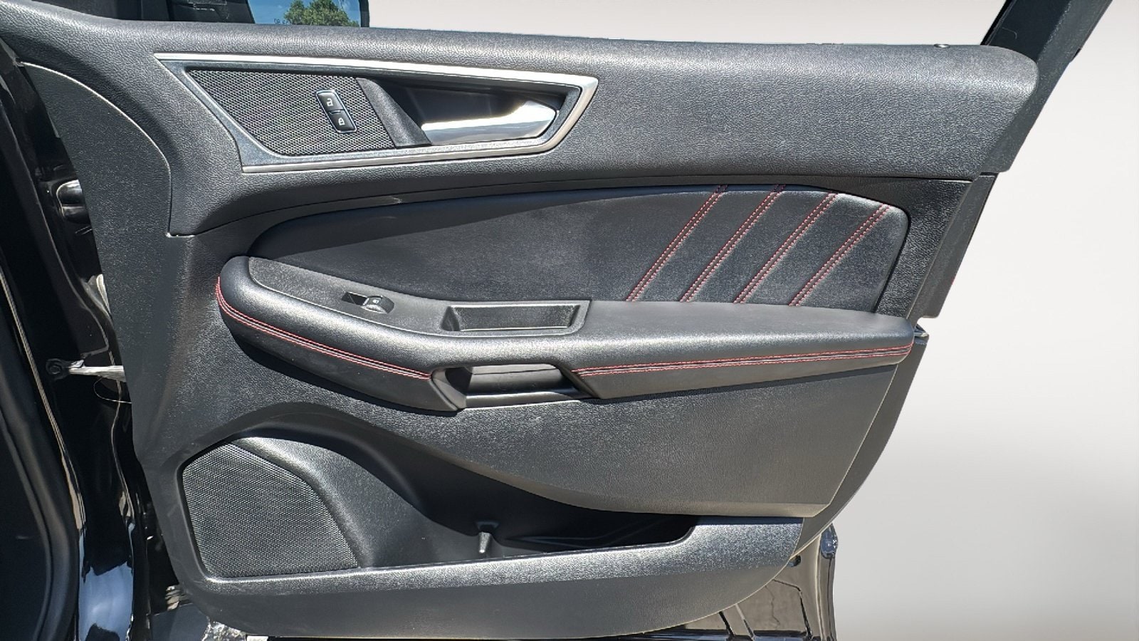 2024 Ford Edge ST-Line - Photo 29