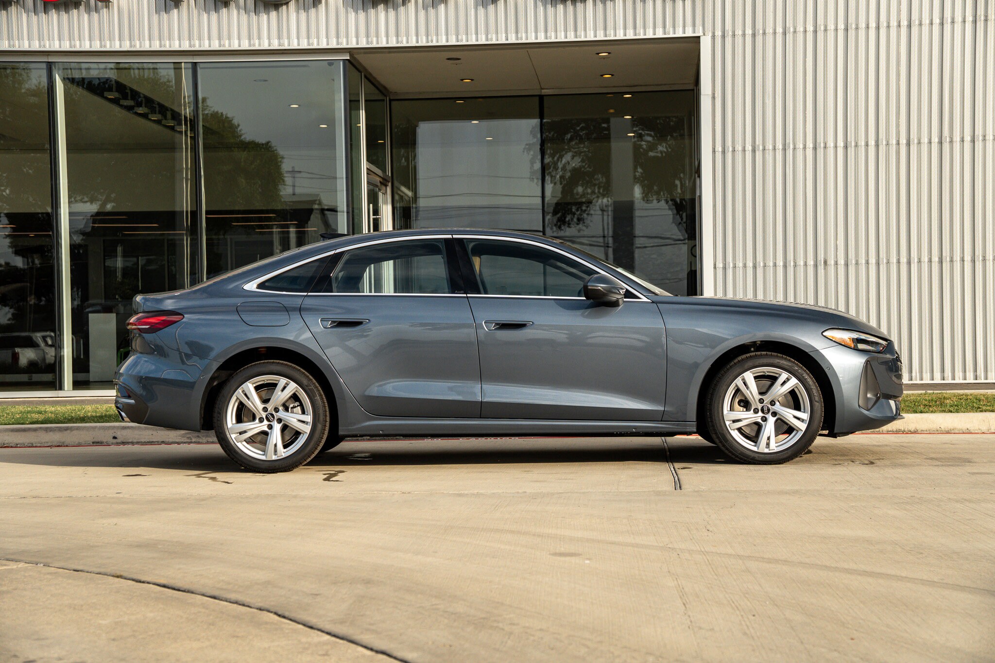2025 Audi A5 2.0T Premium photo 4