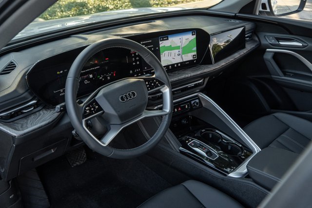 2025 Audi Q5 Premium - Photo 9