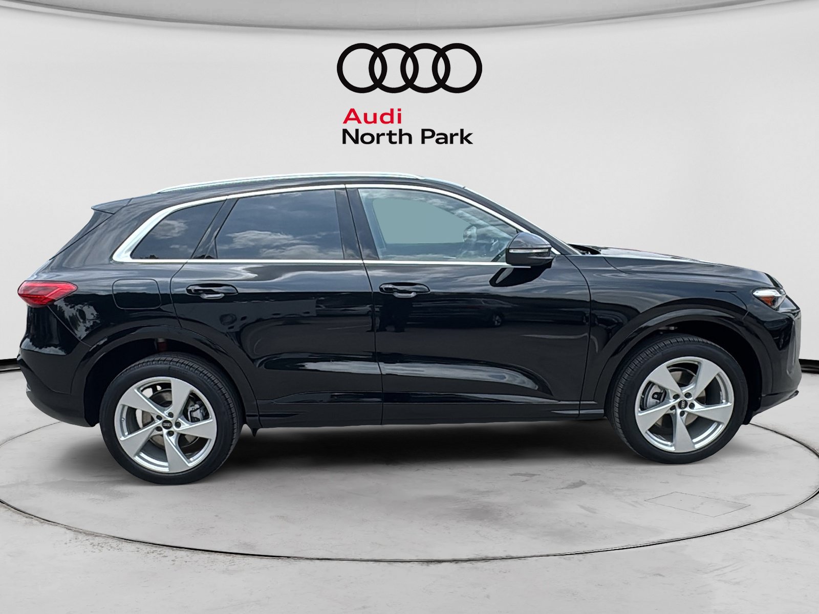 2025 Audi Q5 Premium Plus - Photo 8
