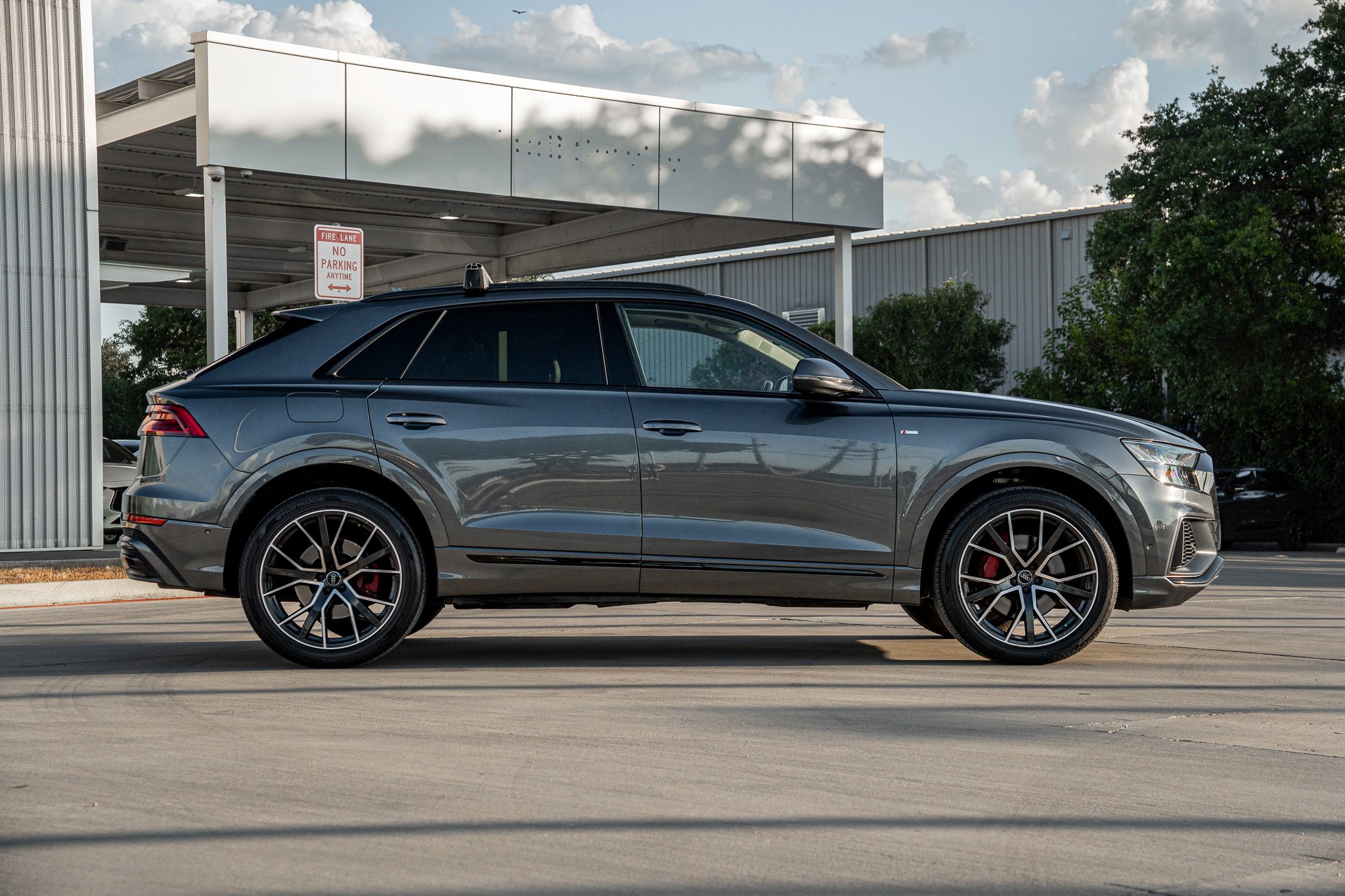 2019 Audi Q8 line Prestige photo 3