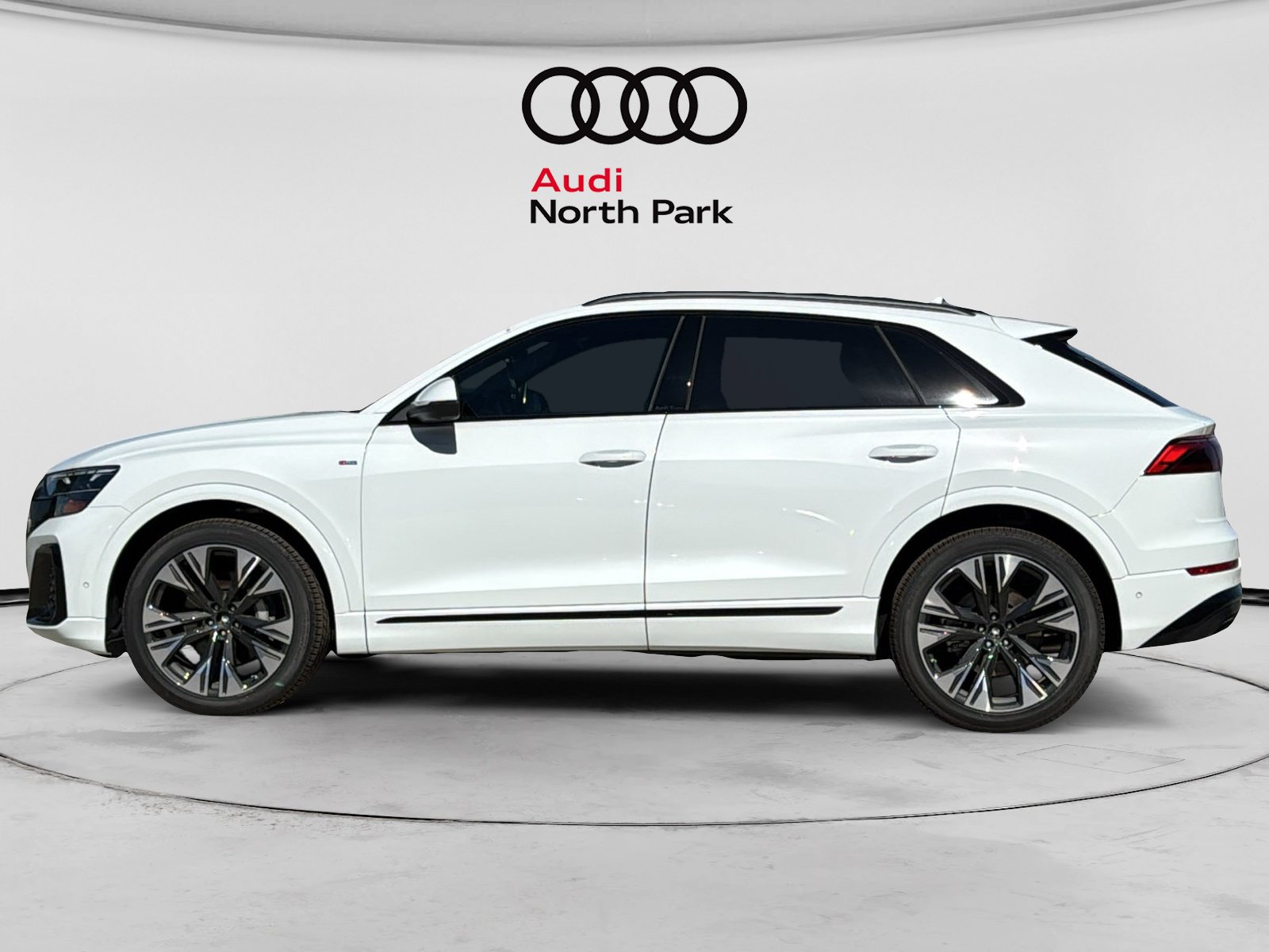 2026 Audi Q8 Premium Plus - Photo 4