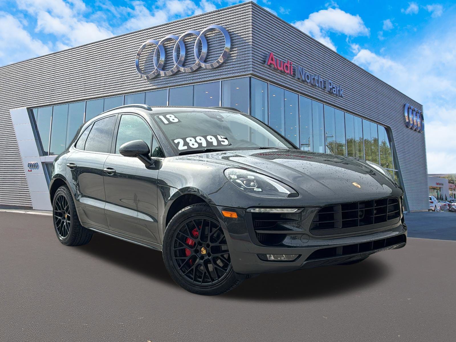 2018 Porsche Macan GTS's photo