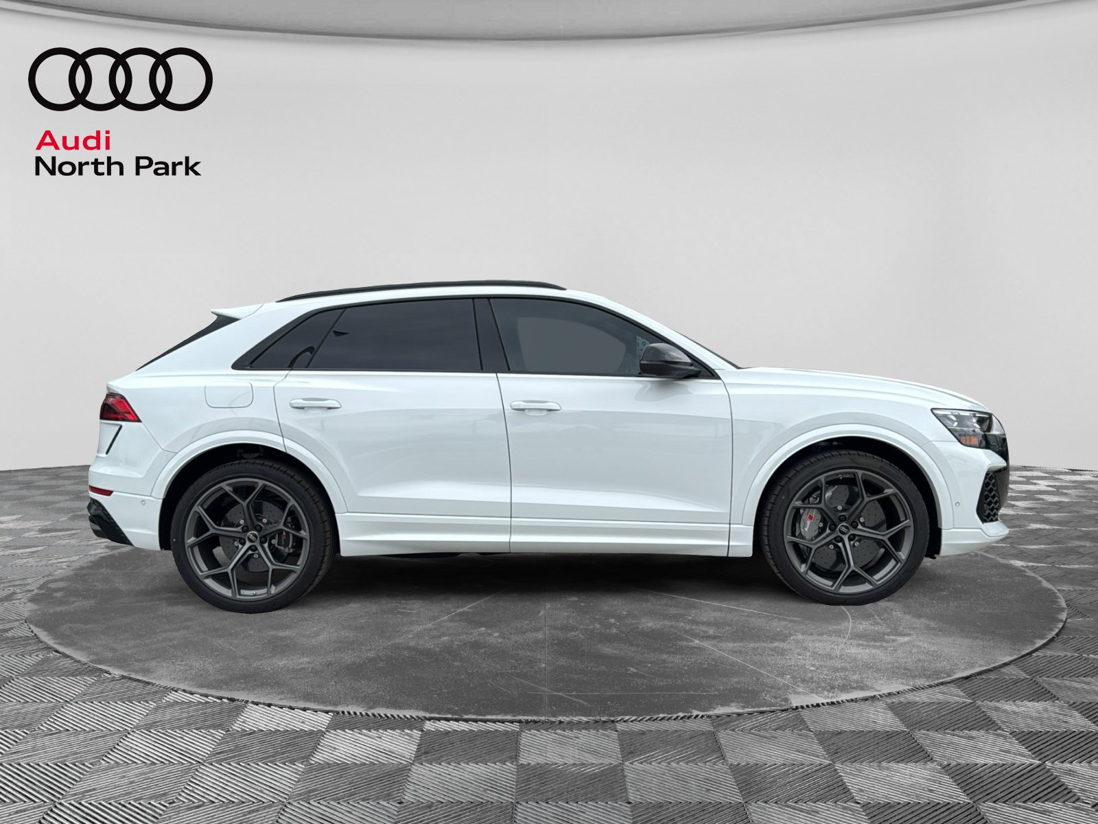 2026 Audi RS Q8 Base - Photo 8