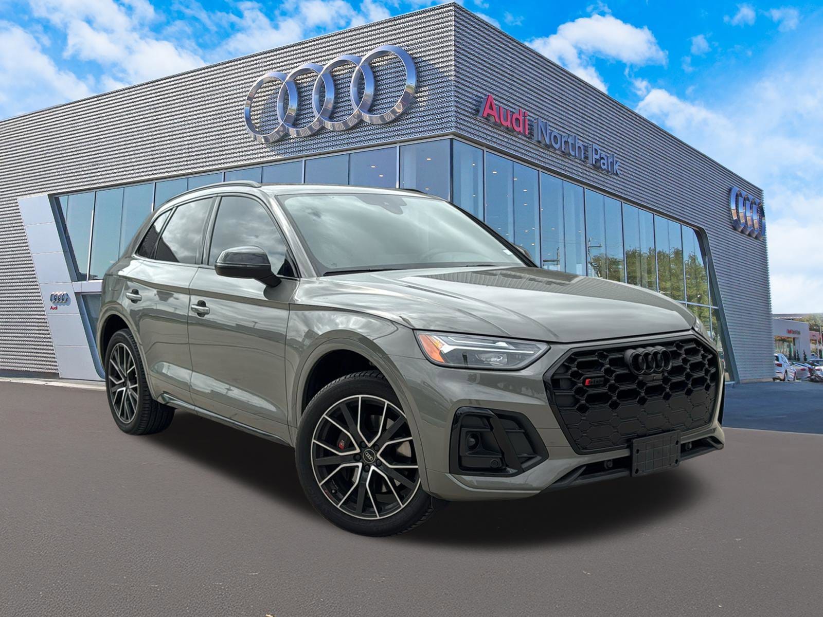 2024 Audi SQ5 Premium Plus's photo