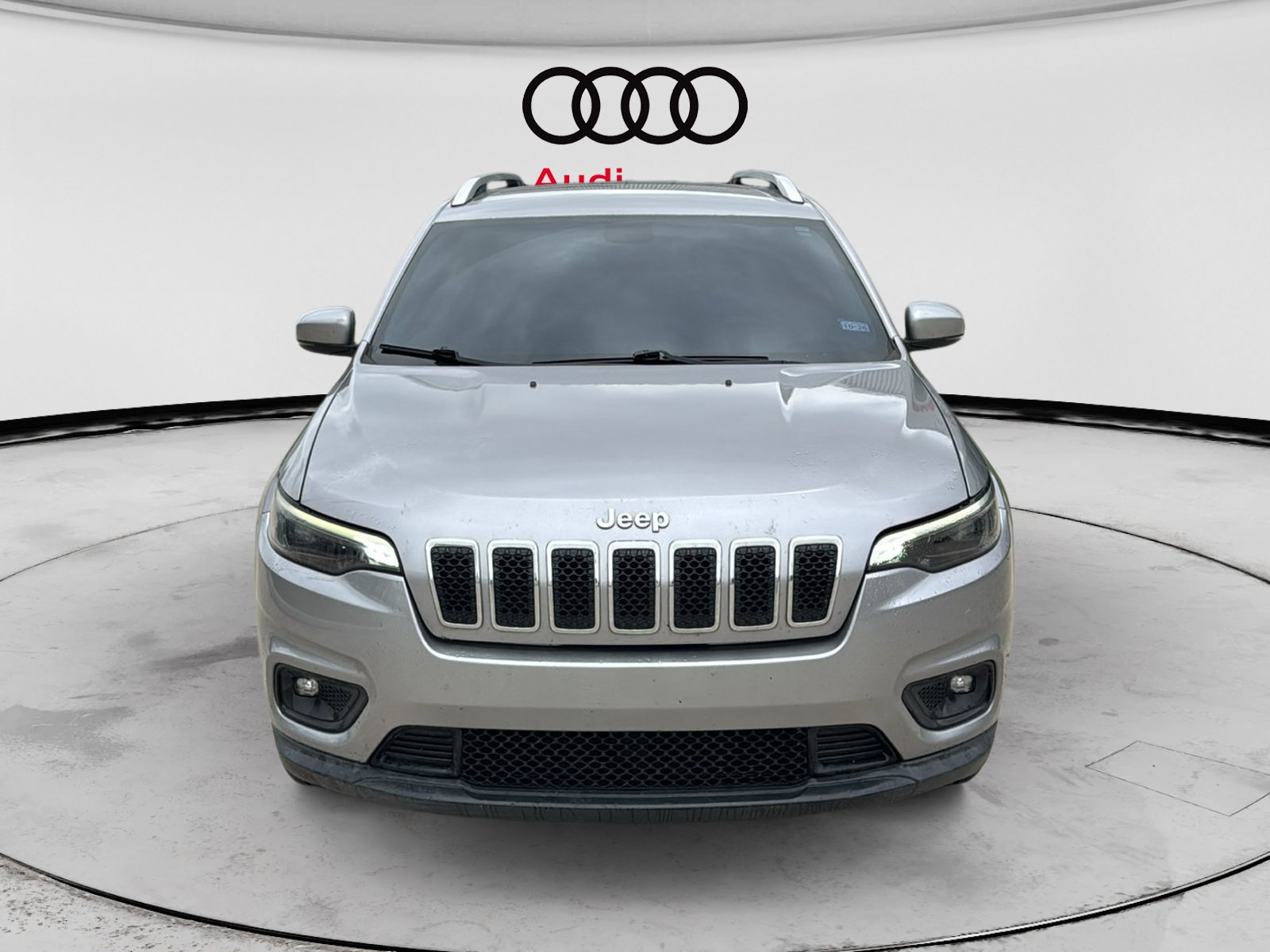 Used 2019 Jeep Cherokee Latitude Plus with VIN 1C4PJLLB9KD301338 for sale in Selma, TX
