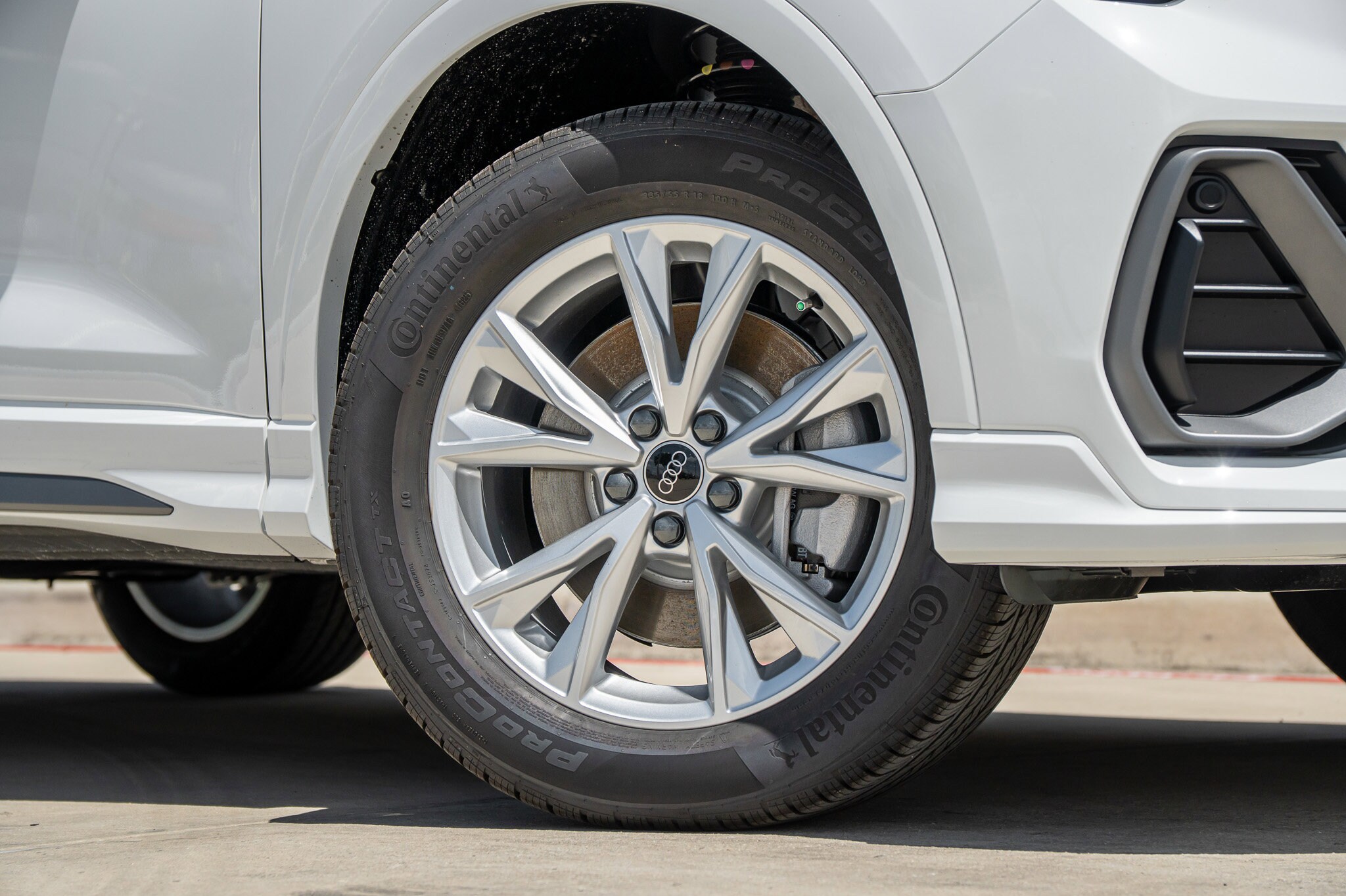 2025 Audi Q3 S line Premium Plus photo 2