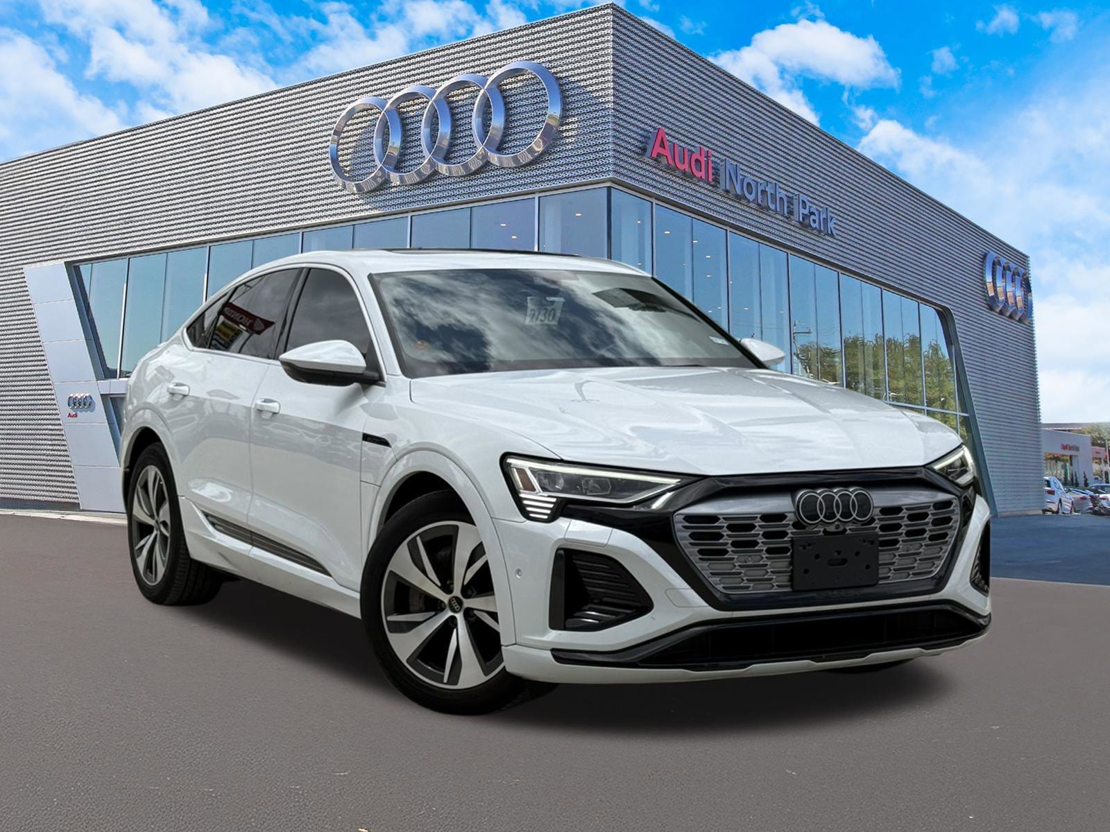 2024 Audi Q8 Sportback e-tron 55 114 kWh Premium Plus quattro's photo