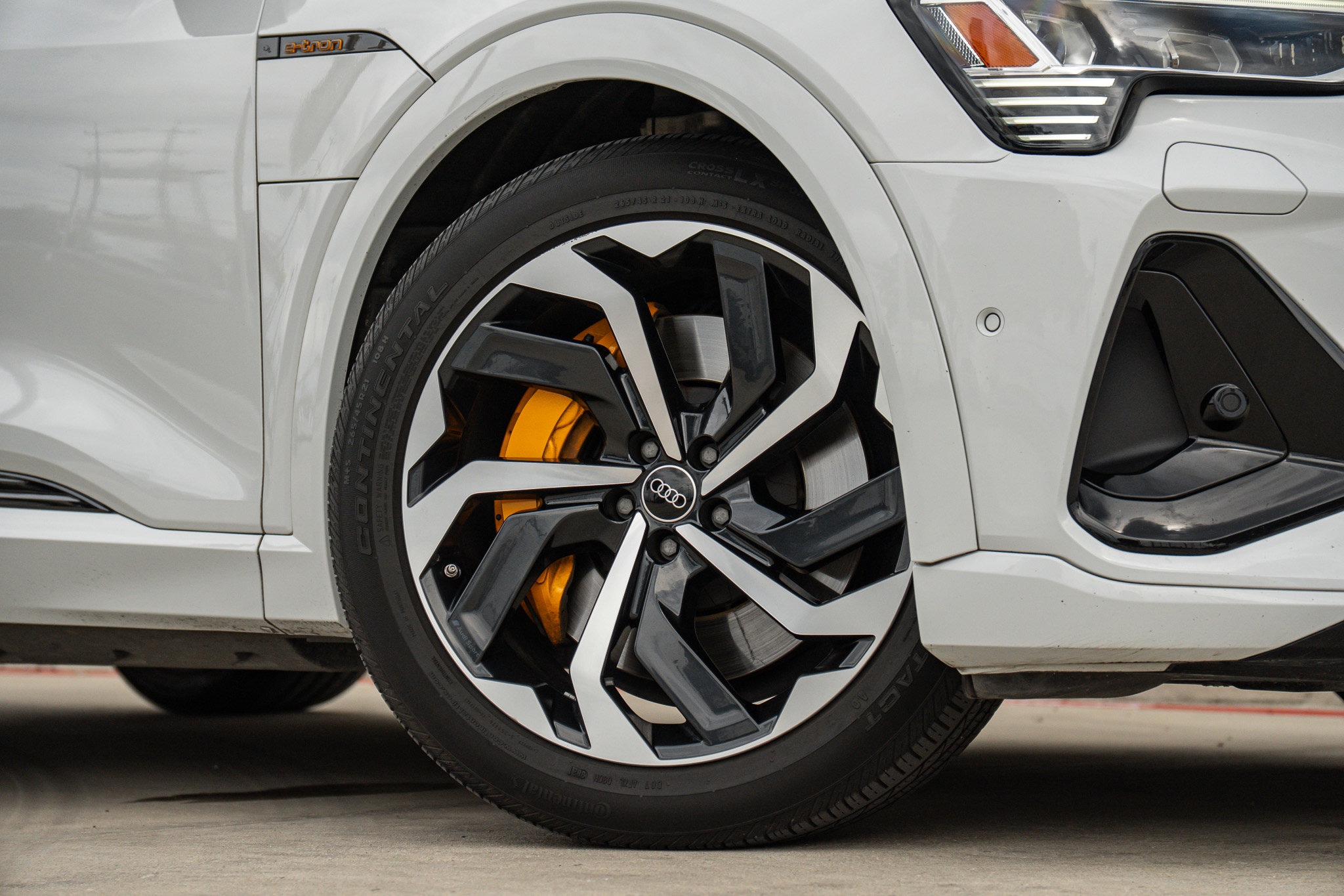 Used 2022 Audi e-tron Sportback Premium Plus with VIN WA12AAGEXNB025121 for sale in Selma, TX