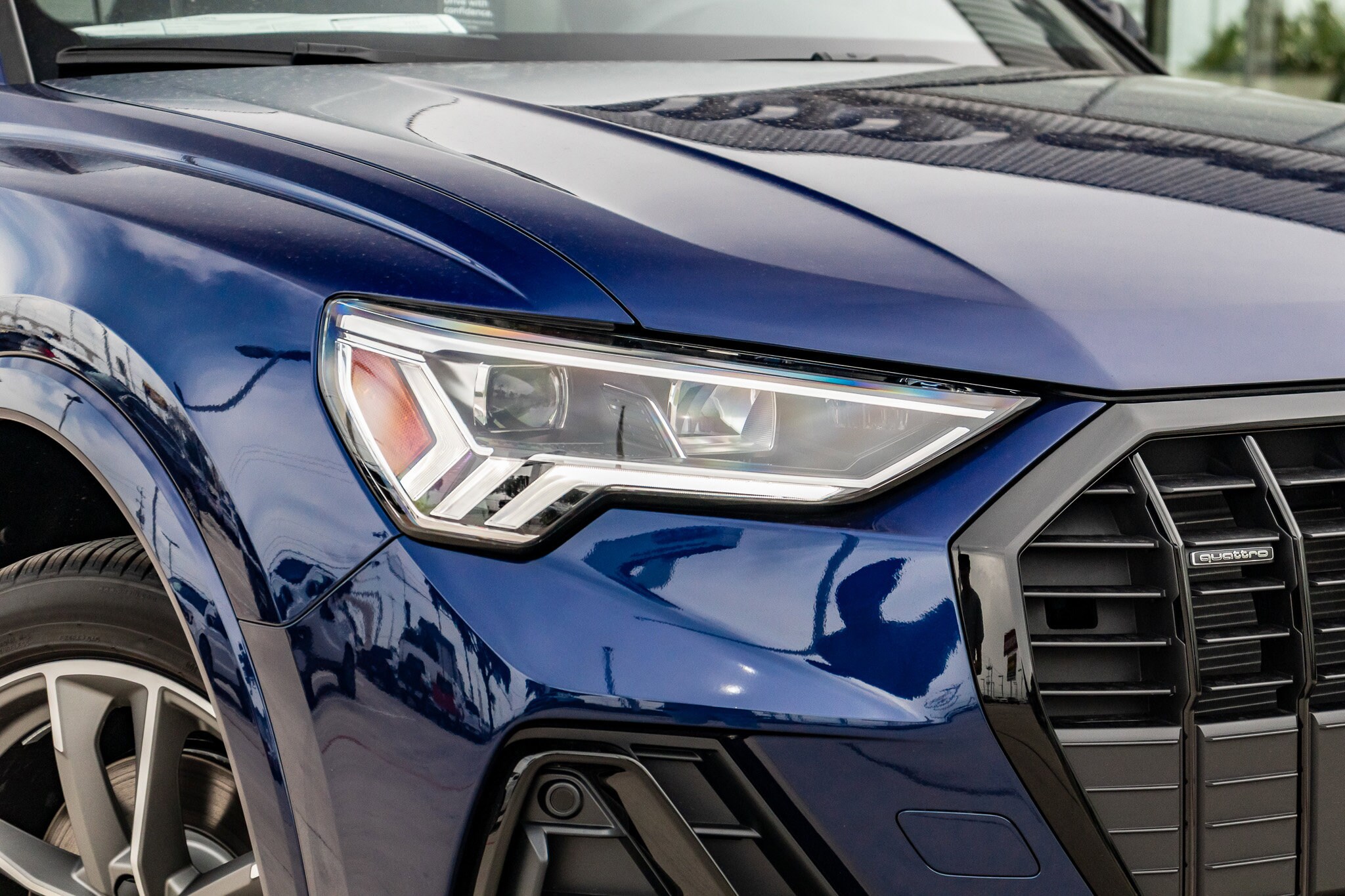 2025 Audi Q3 45 TFSI S line Premium photo 2