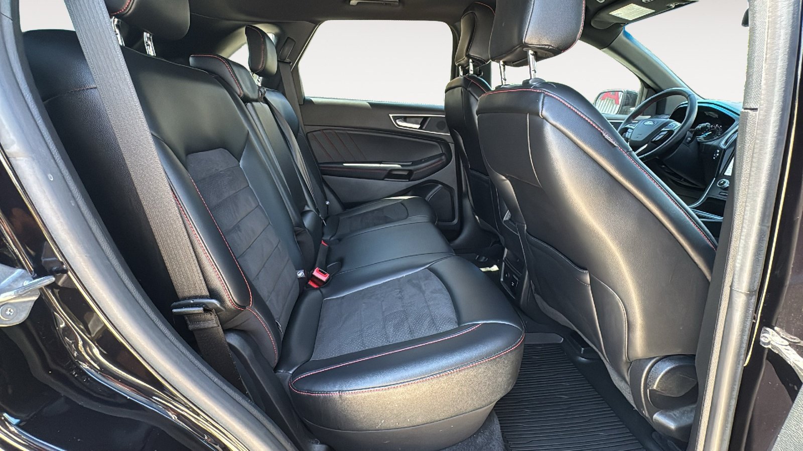 2024 Ford Edge ST-Line - Photo 25
