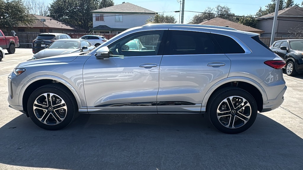 New 2025 Audi Q5 Premium SUV