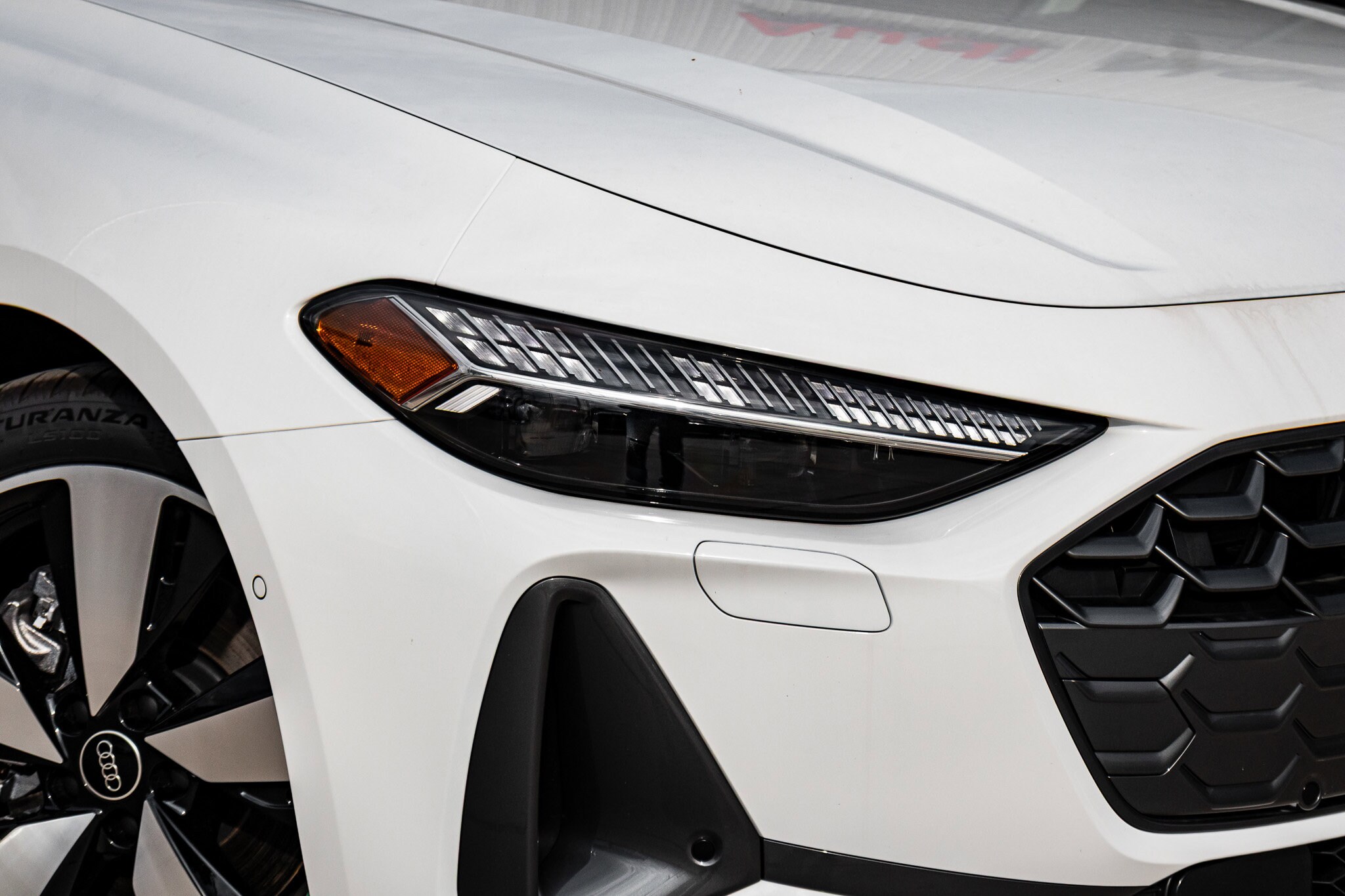 2025 Audi A5 2.0T Prestige photo 2