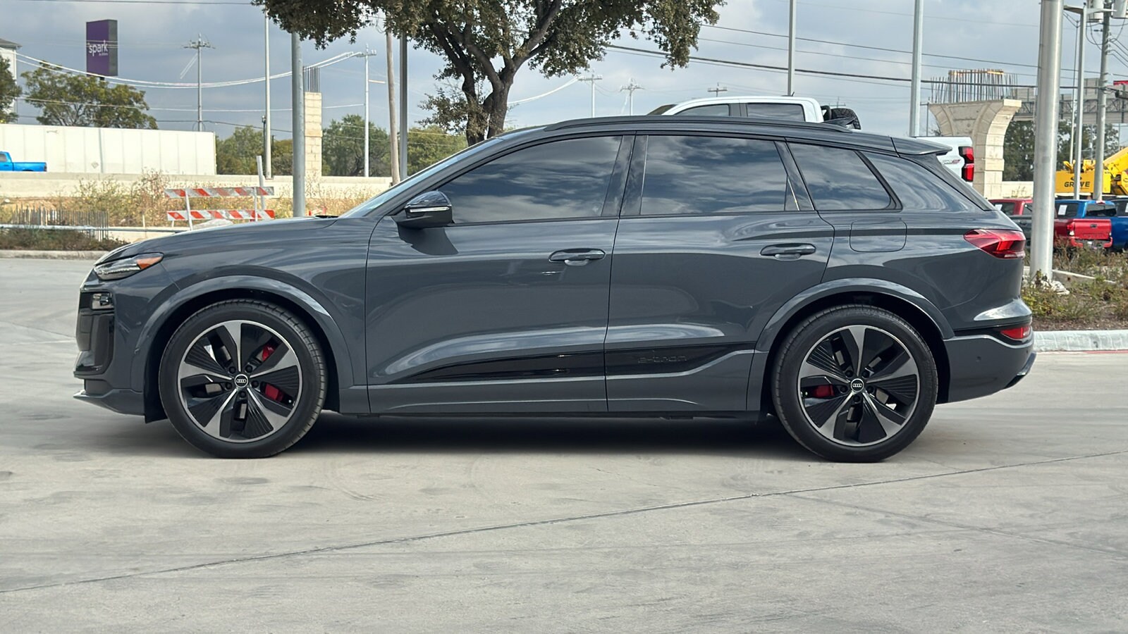 2025 Audi SQ6 photo 4