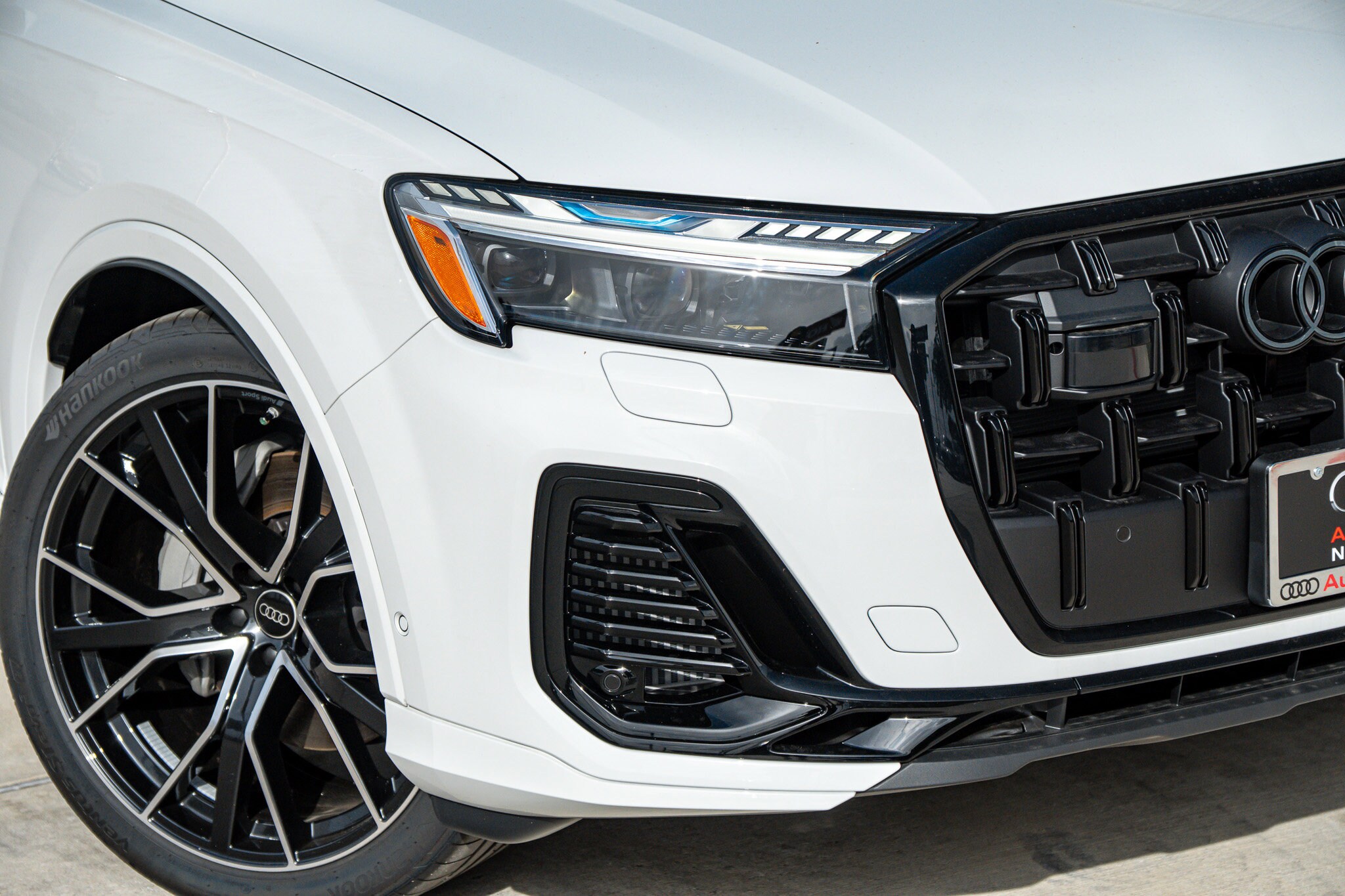 2025 Audi Q7 55 Prestige photo 3