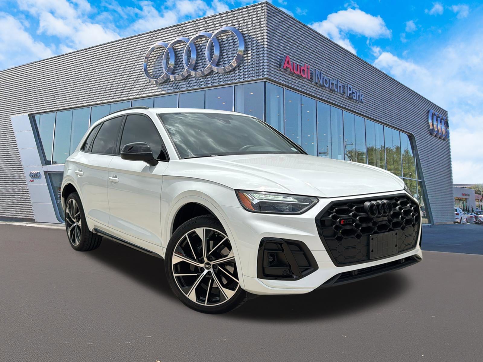 2024 Audi SQ5 Premium Plus's photo
