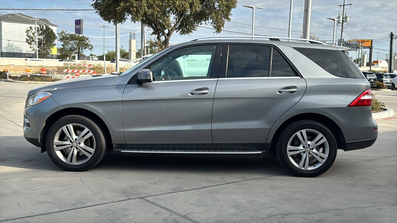 2015 Mercedes Benz ML 350 photo 3