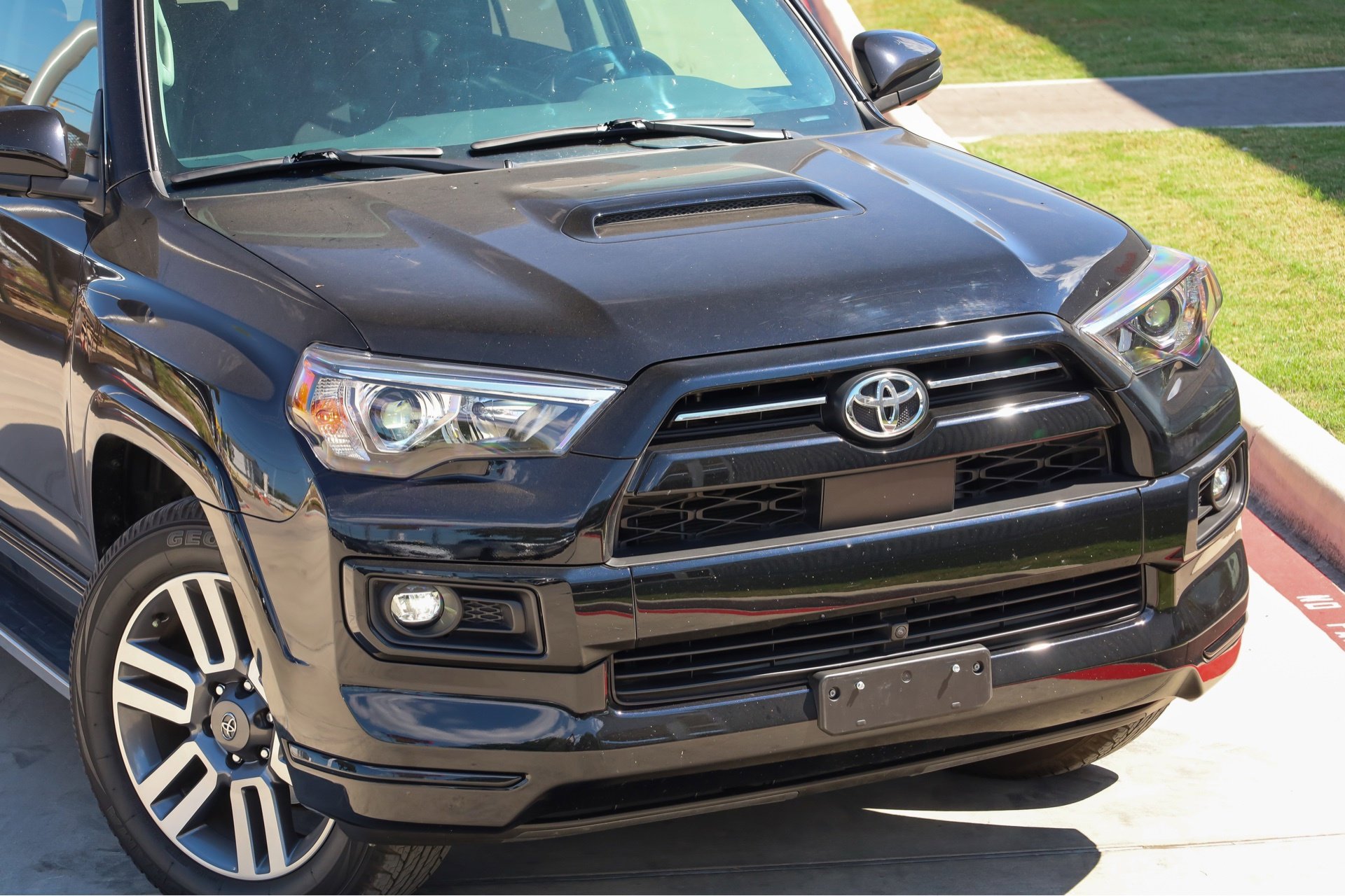 2023 Toyota 4Runner TRD Sport photo 2