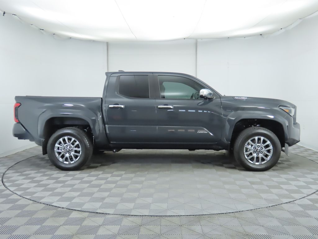 2025 Toyota Tacoma Limited photo 4