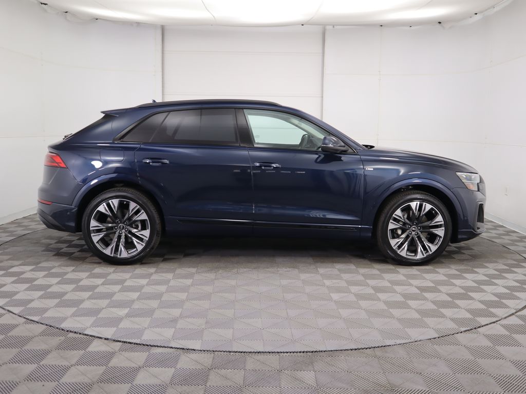 2025 Audi Q8 55 Premium Plus photo 2