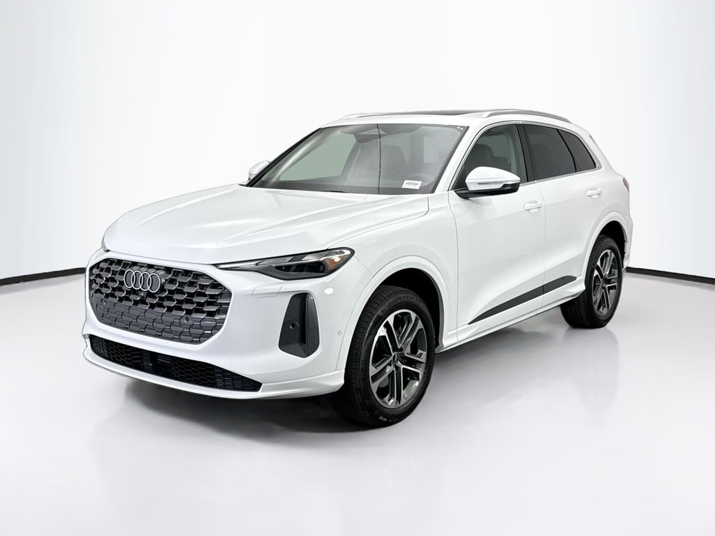 2025 Audi New Q5 Premium's photo