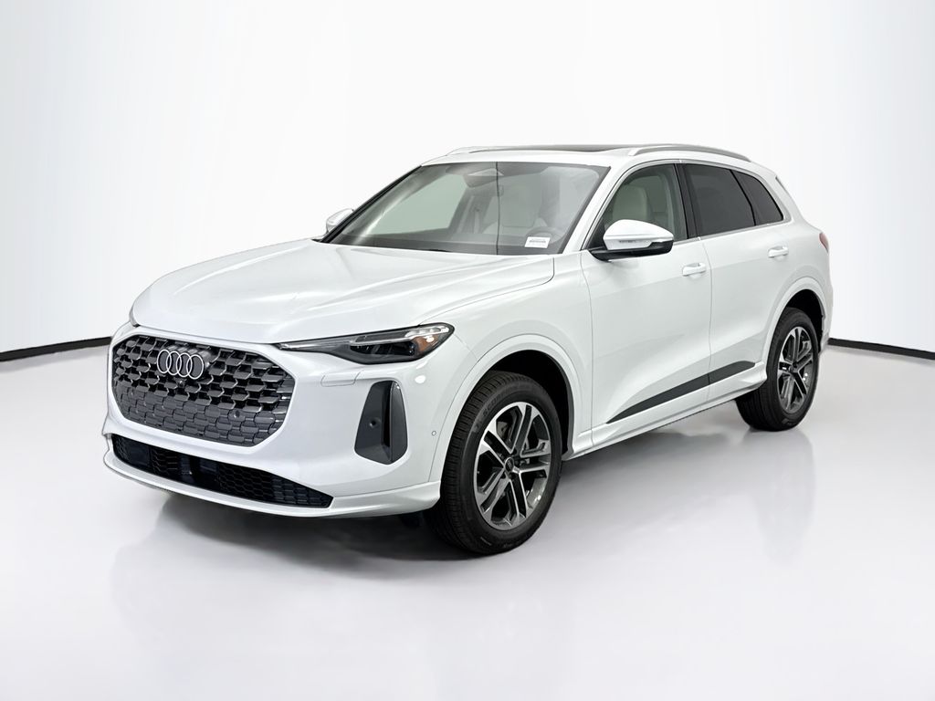 2025 Audi New Q5 Premium Plus's photo