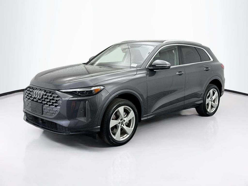 2025 Audi New Q5 Premium Plus's photo