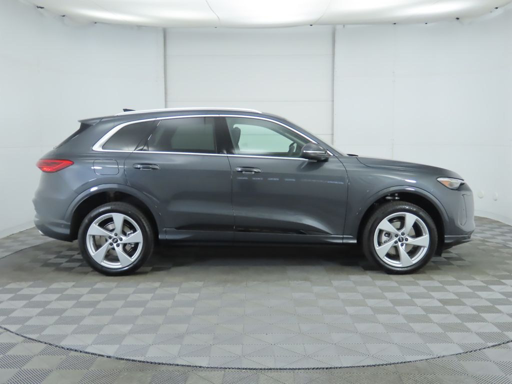 2025 Audi Q5 2.0T Premium Plus photo 4